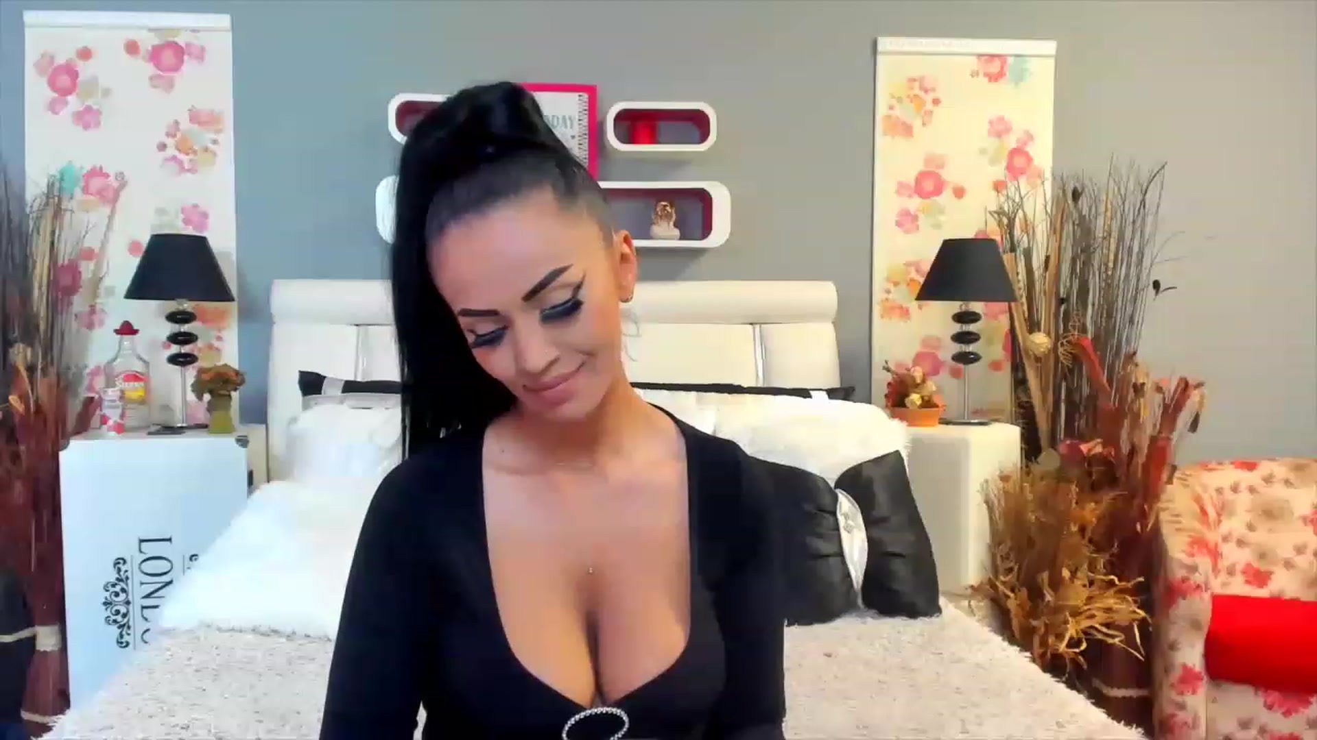 Gallery image thumbnail from Lissa_O's myfreecams stream on, 03/18/2023, 13:13 image 7 of 20