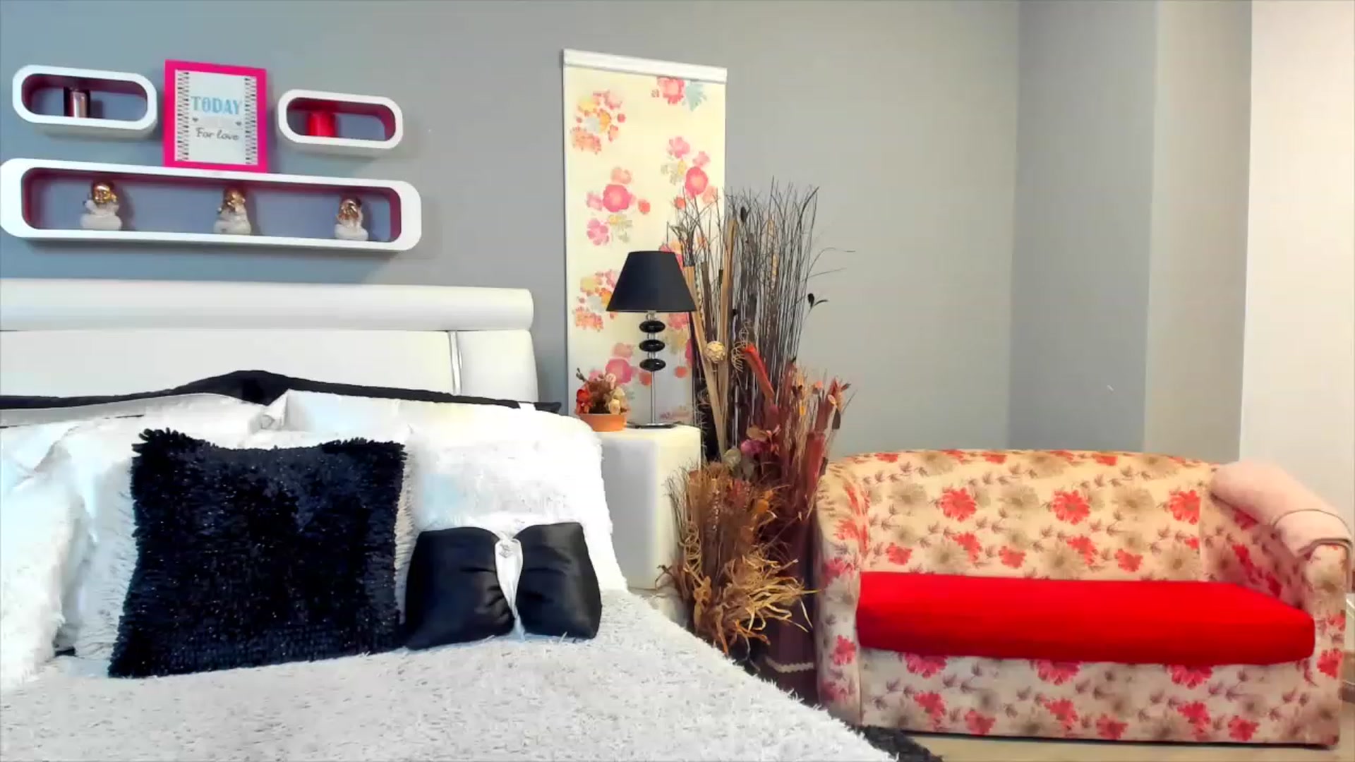 Gallery image thumbnail from Lissa_O's myfreecams stream on, 03/26/2023, 12:23 image 8 of 20