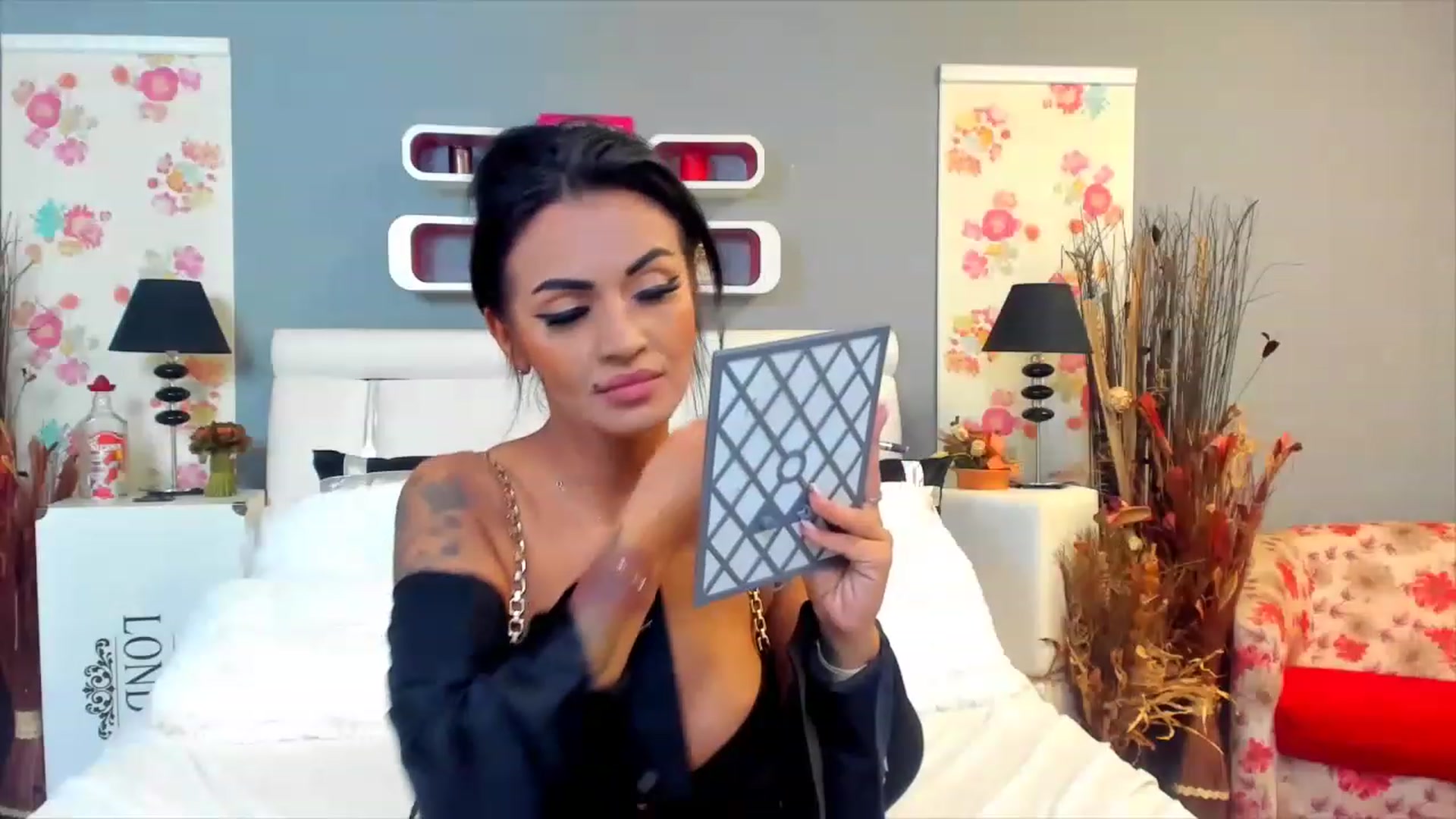 Gallery image thumbnail from Lissa_O's myfreecams stream on, 05/29/2023, 11:36 image 10 of 20