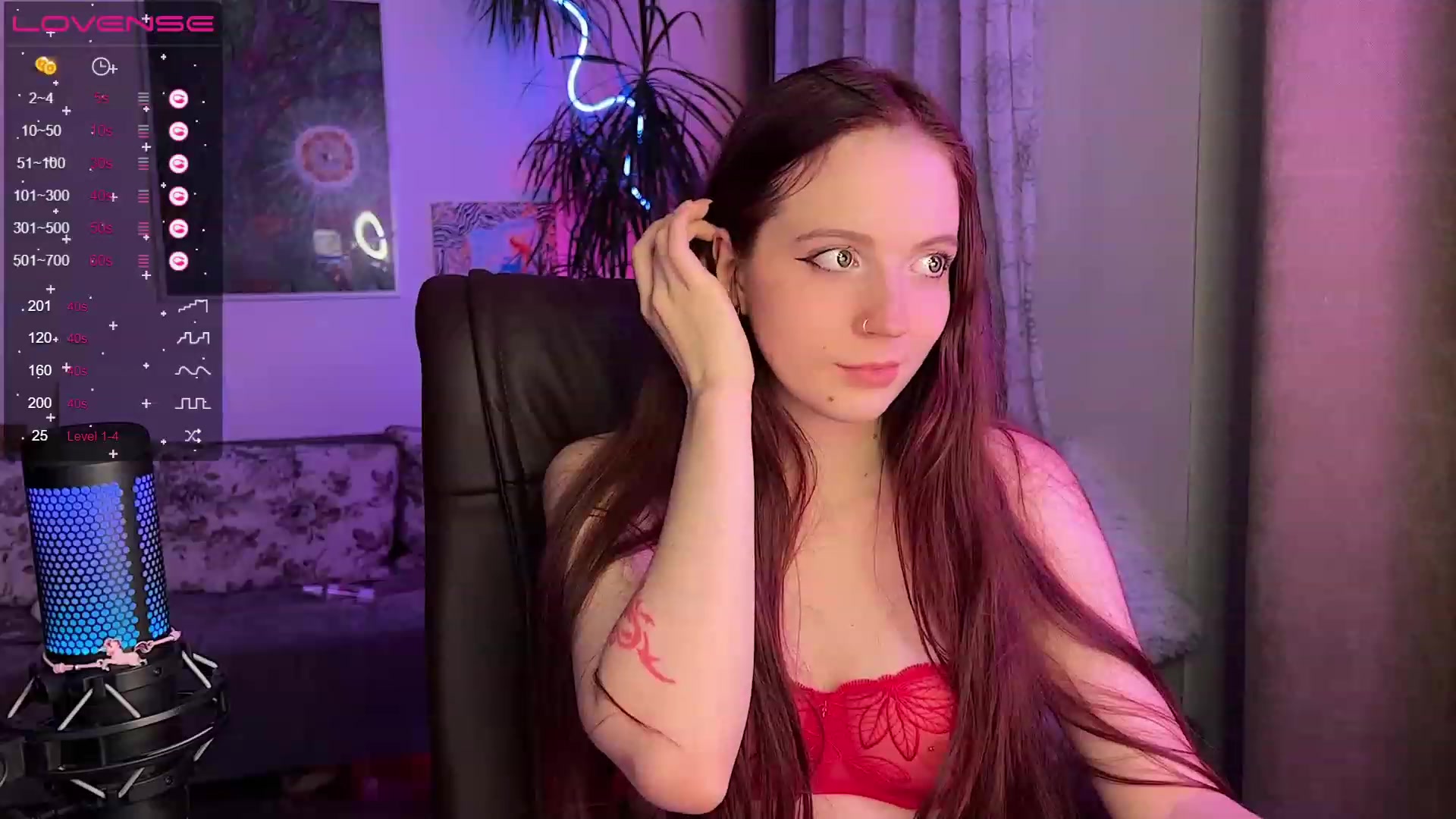 Gallery image thumbnail from Lissa_Skarlet's myfreecams stream on, 12/01/2022, 02:31 image 19 of 20