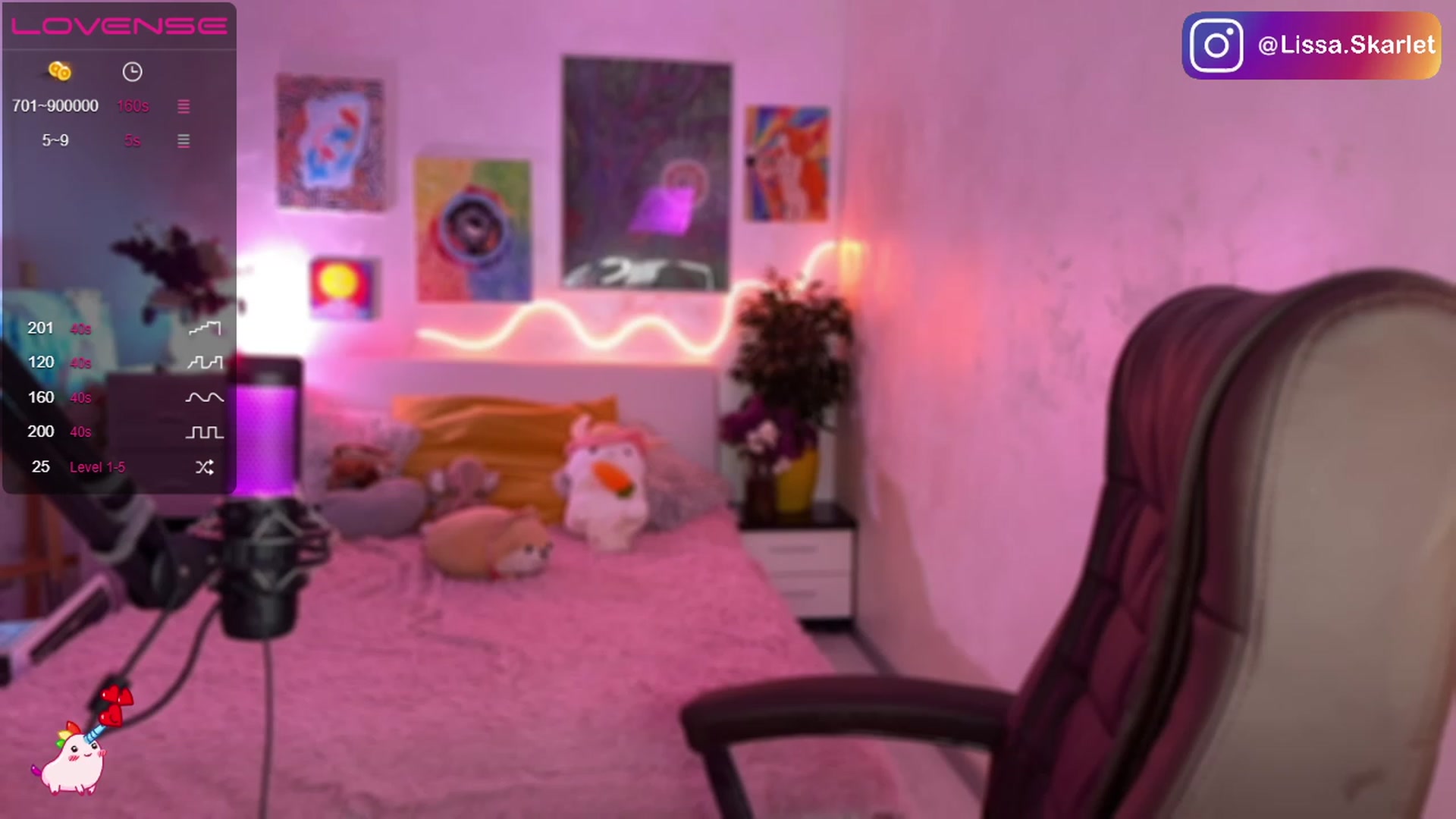Gallery image thumbnail from Lissa_Skarlet's myfreecams stream on, 05/13/2023, 14:16 image 18 of 20