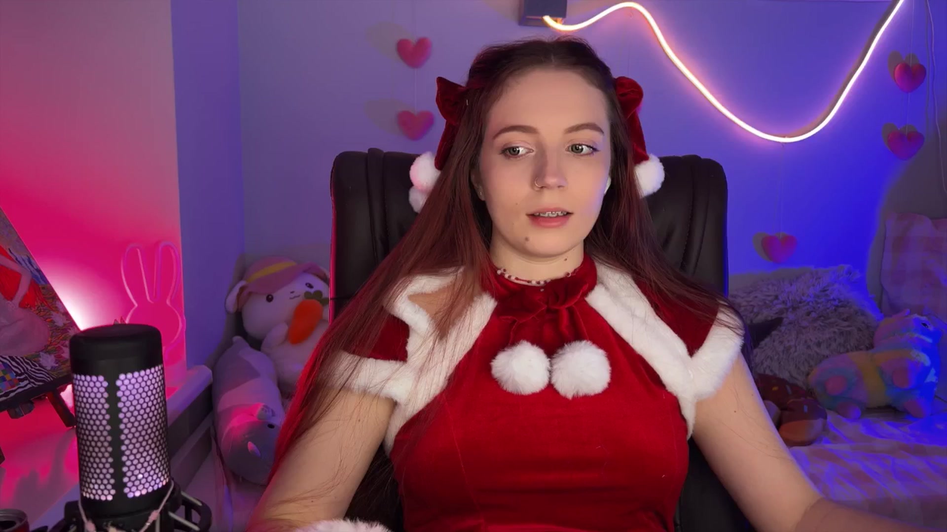 Gallery image thumbnail from Lissa_Skarlet's myfreecams stream on, 12/25/2024, 19:44 image 14 of 20
