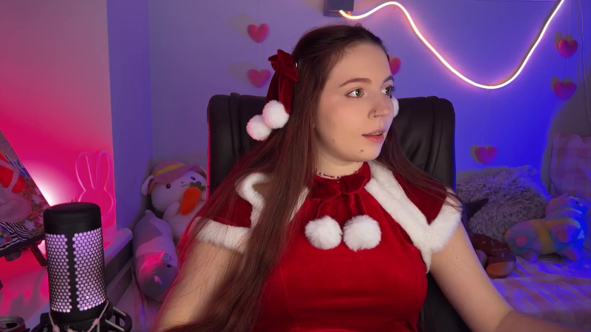 Gallery image thumbnail from Lissa_Skarlet's myfreecams stream on, 12/25/2024, 19:44 image 16 of 20