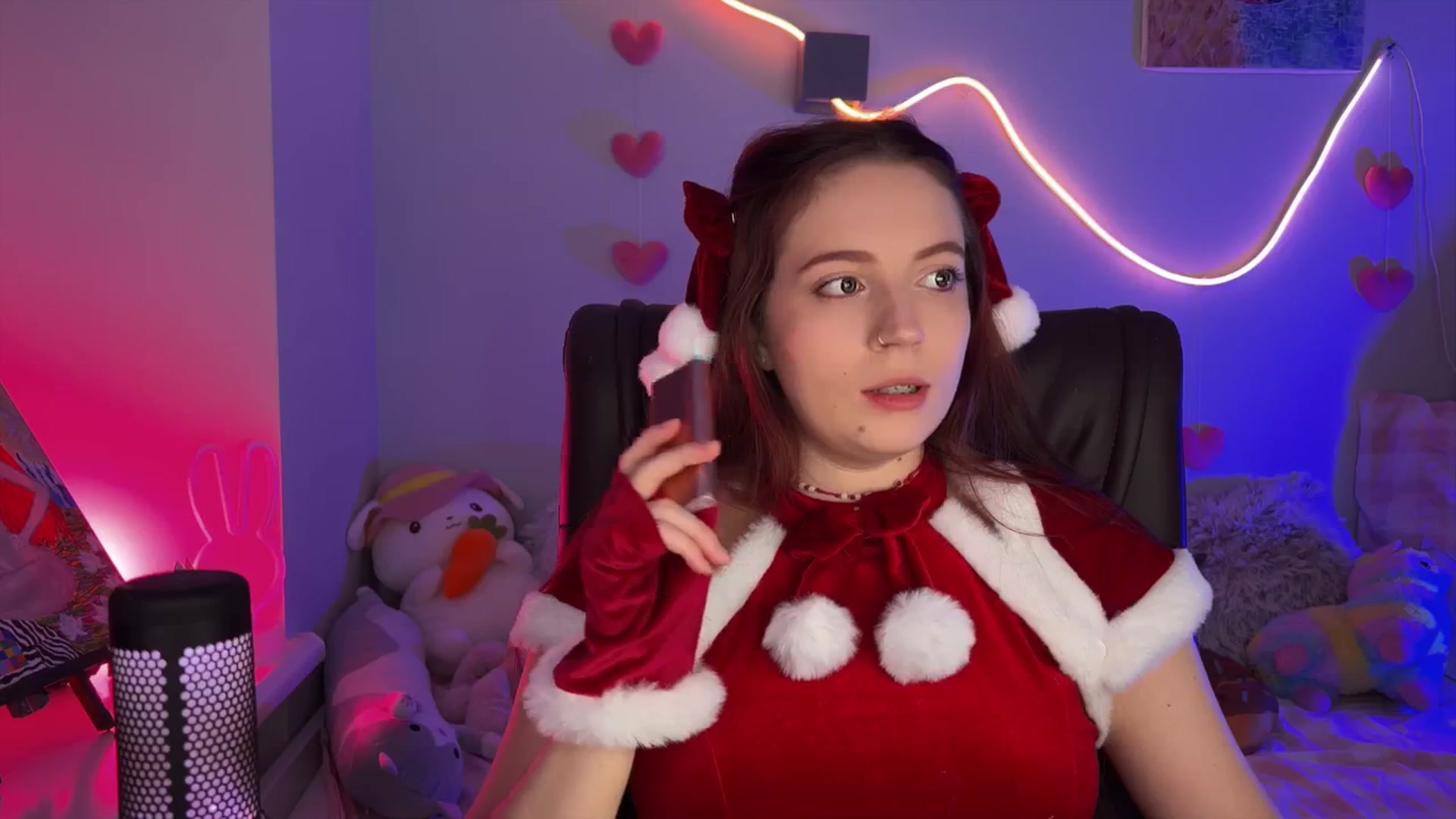 Gallery image thumbnail from Lissa_Skarlet's myfreecams stream on, 12/25/2024, 19:44 image 10 of 20