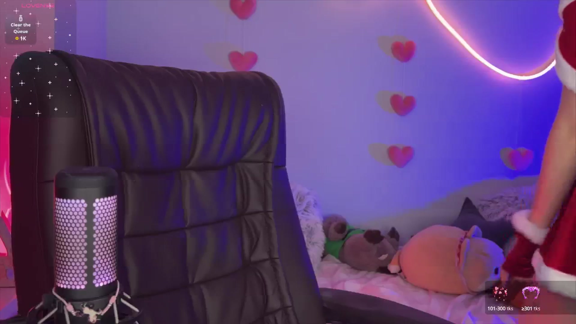 Gallery image thumbnail from Lissa_Skarlet's myfreecams stream on, 12/26/2024, 24:06 image 8 of 20