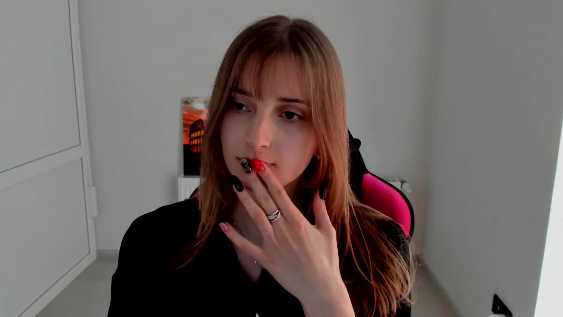 Gallery image thumbnail from Lissa_Stars's myfreecams stream on, 04/06/2026, 15:46 image 7 of 20
