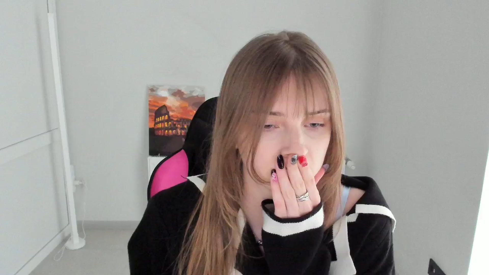 Gallery image thumbnail from Lissa_Stars's myfreecams stream on, 04/08/2026, 15:09 image 4 of 20