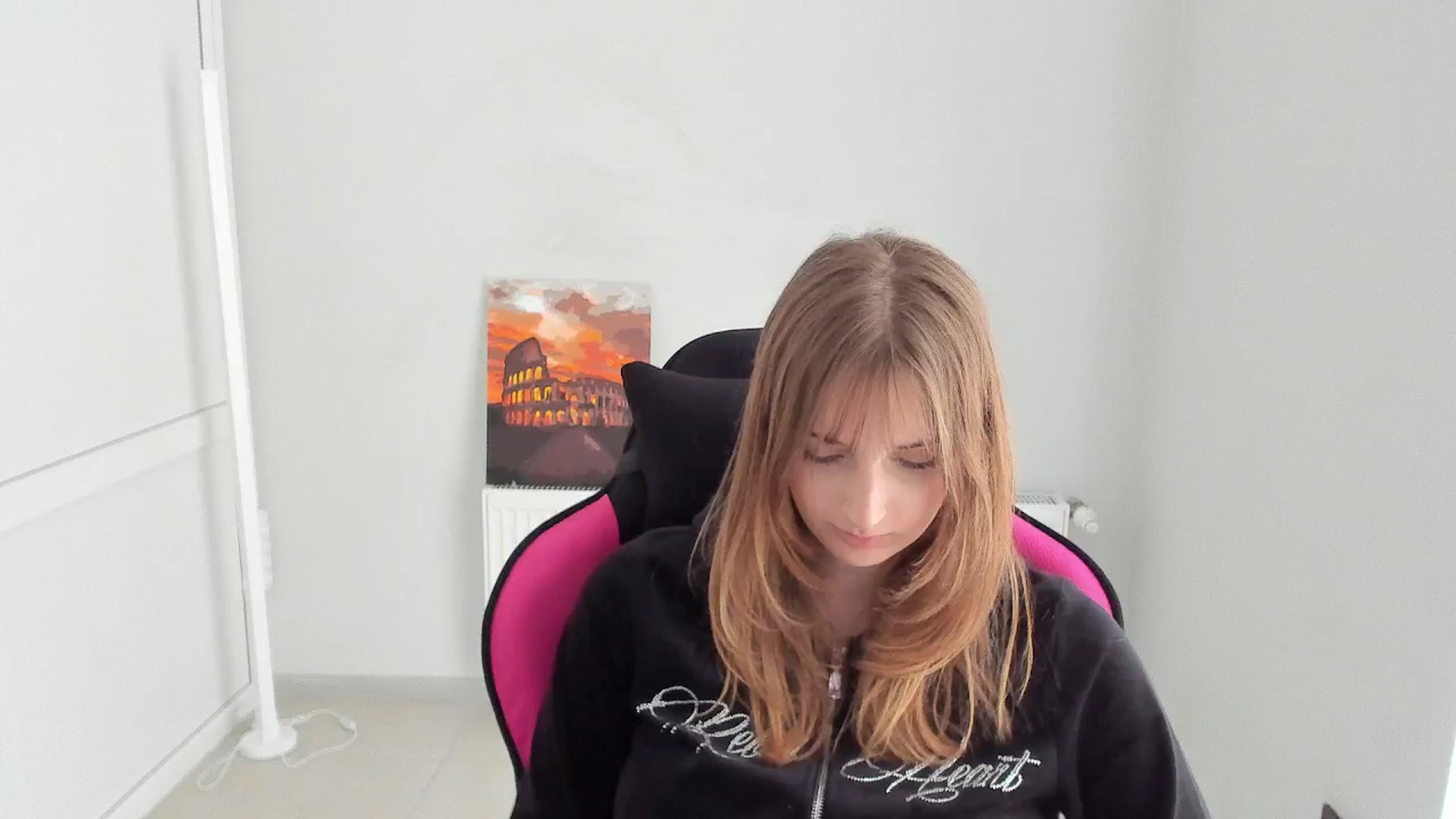 Gallery image thumbnail from Lissa_Stars's myfreecams stream on, 04/11/2026, 09:51 image 8 of 20