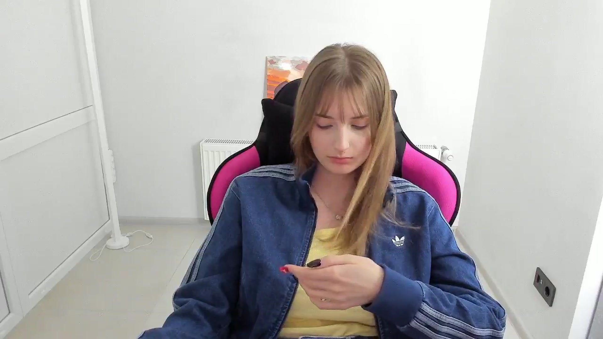 Gallery image thumbnail from Lissa_Stars's myfreecams stream on, 04/14/2026, 17:20 image 13 of 20
