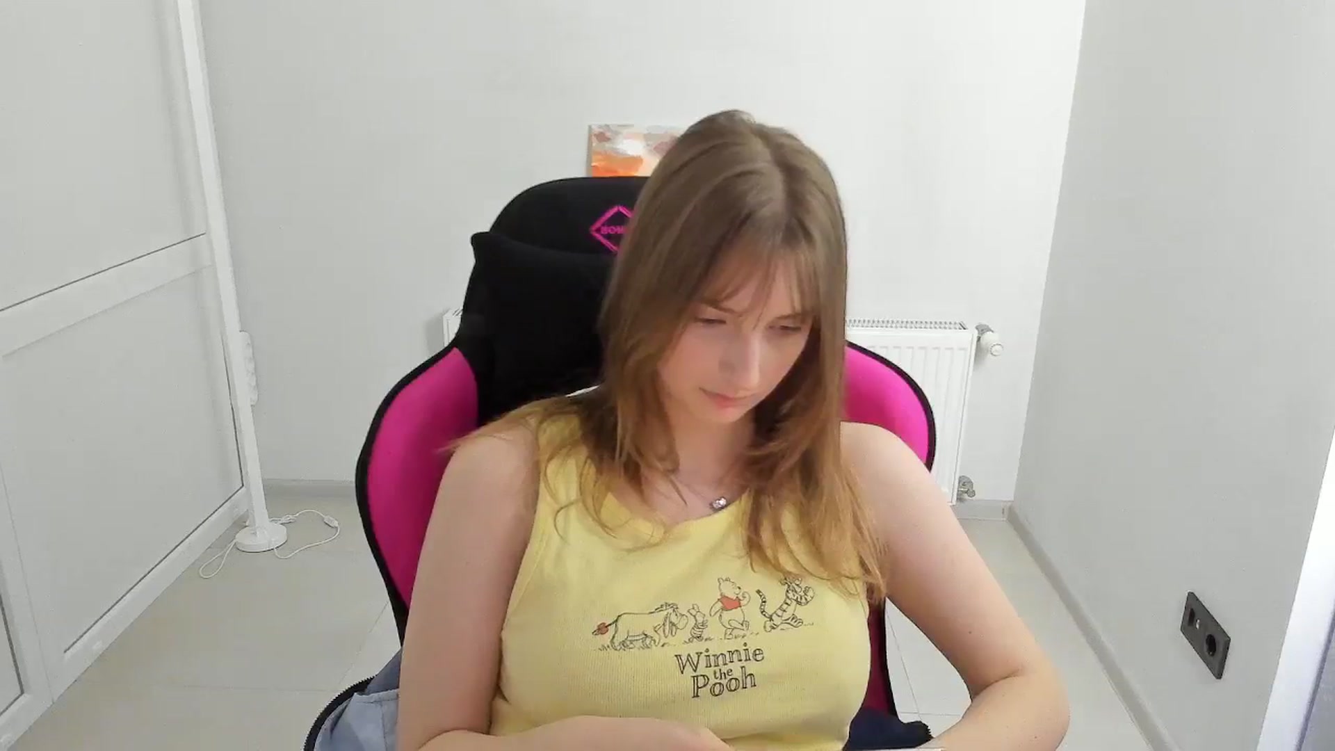 Gallery image thumbnail from Lissa_Stars's myfreecams stream on, 04/14/2026, 17:20 image 7 of 20