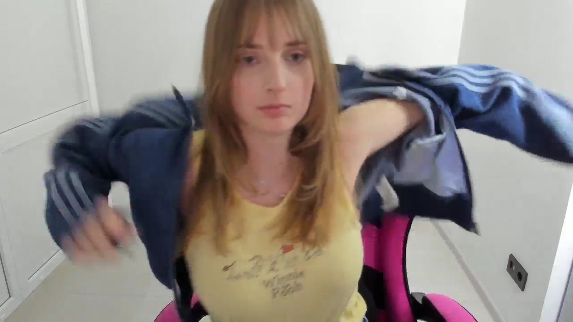 Gallery image thumbnail from Lissa_Stars's myfreecams stream on, 04/14/2026, 17:20 image 12 of 20