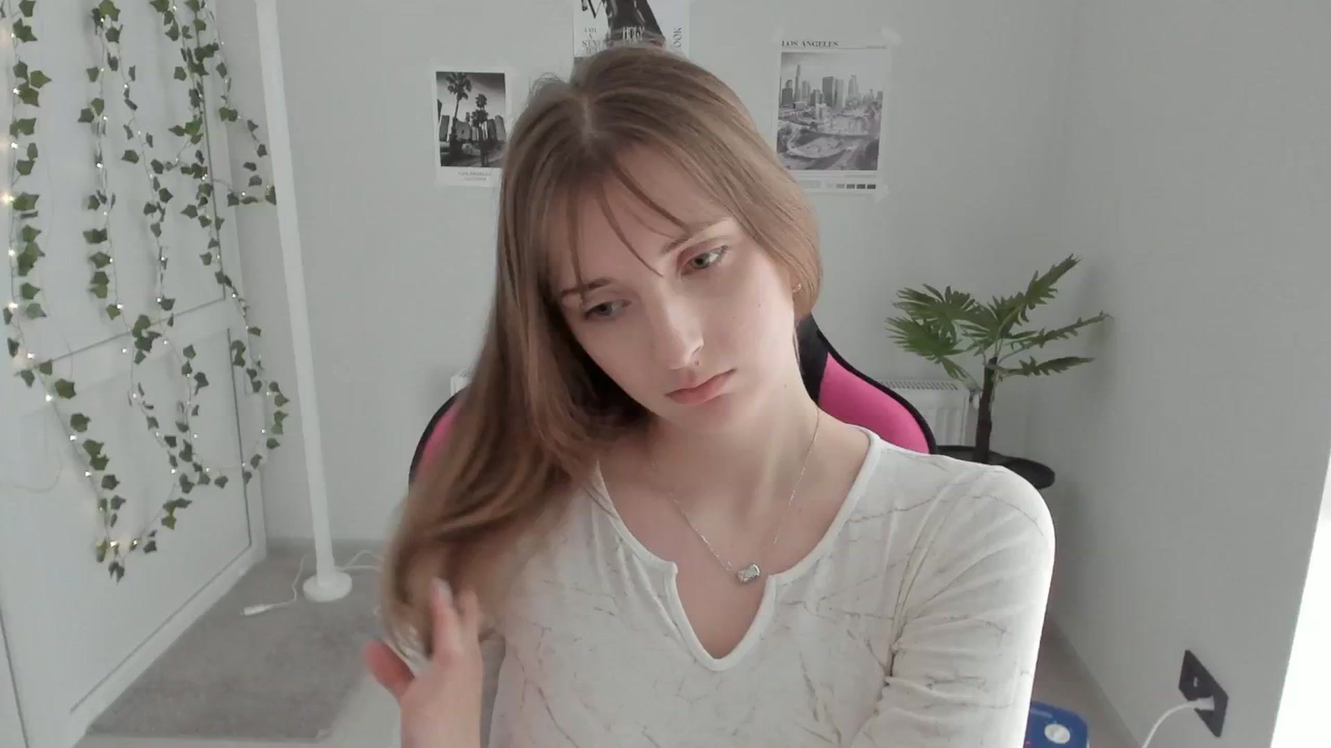 Gallery image thumbnail from Lissa_Stars's myfreecams stream on, 04/23/2026, 13:57 image 14 of 20