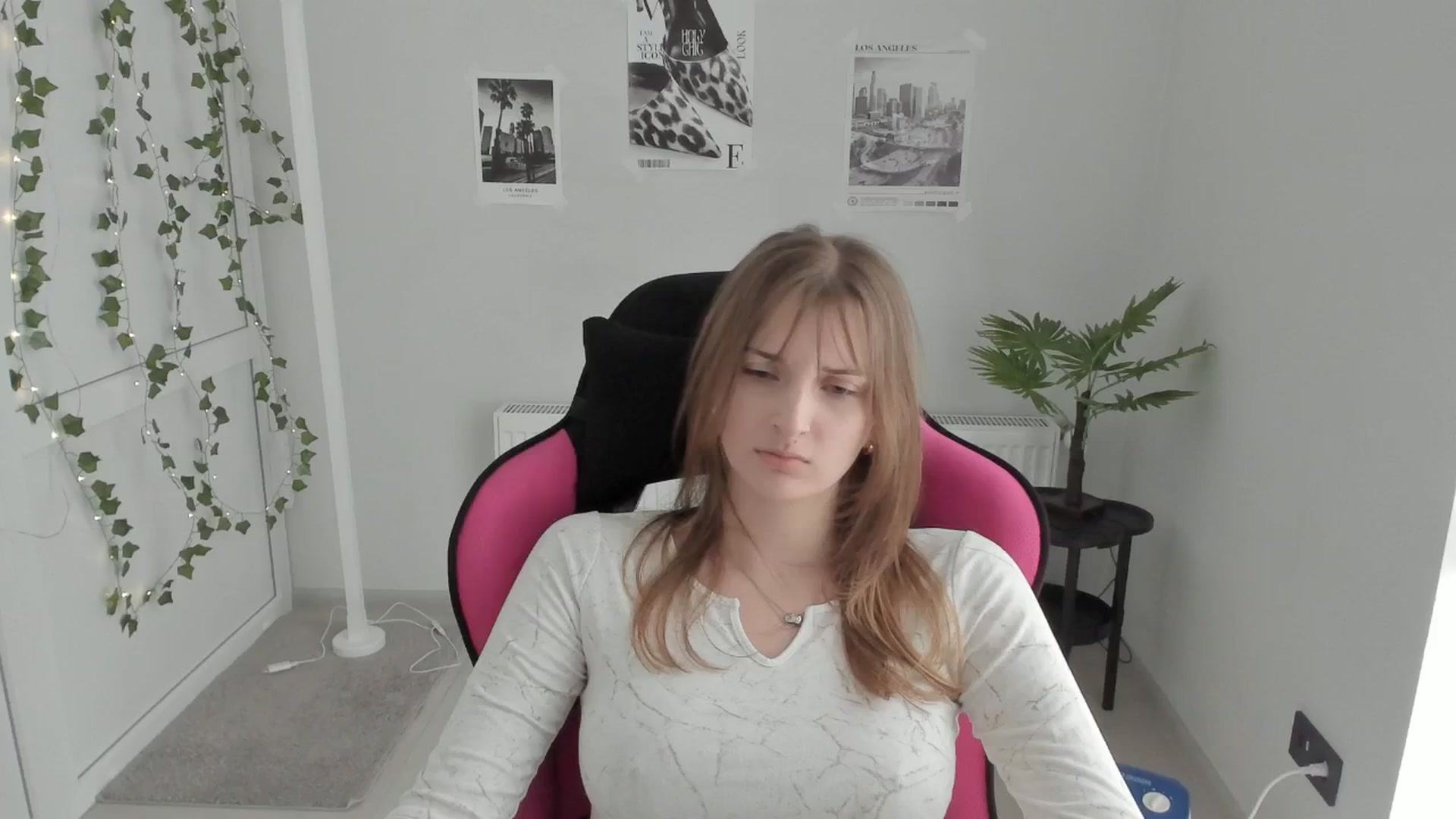 Gallery image thumbnail from Lissa_Stars's myfreecams stream on, 04/23/2026, 13:57 image 17 of 20