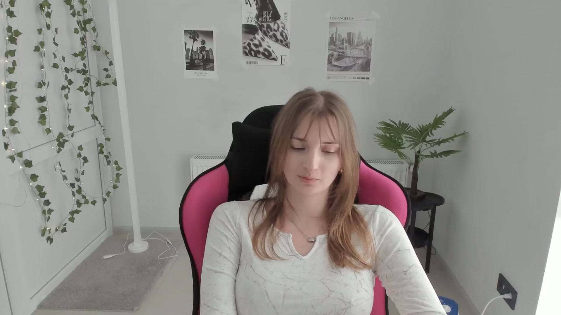 Gallery image thumbnail from Lissa_Stars's myfreecams stream on, 04/23/2026, 13:57 image 19 of 20