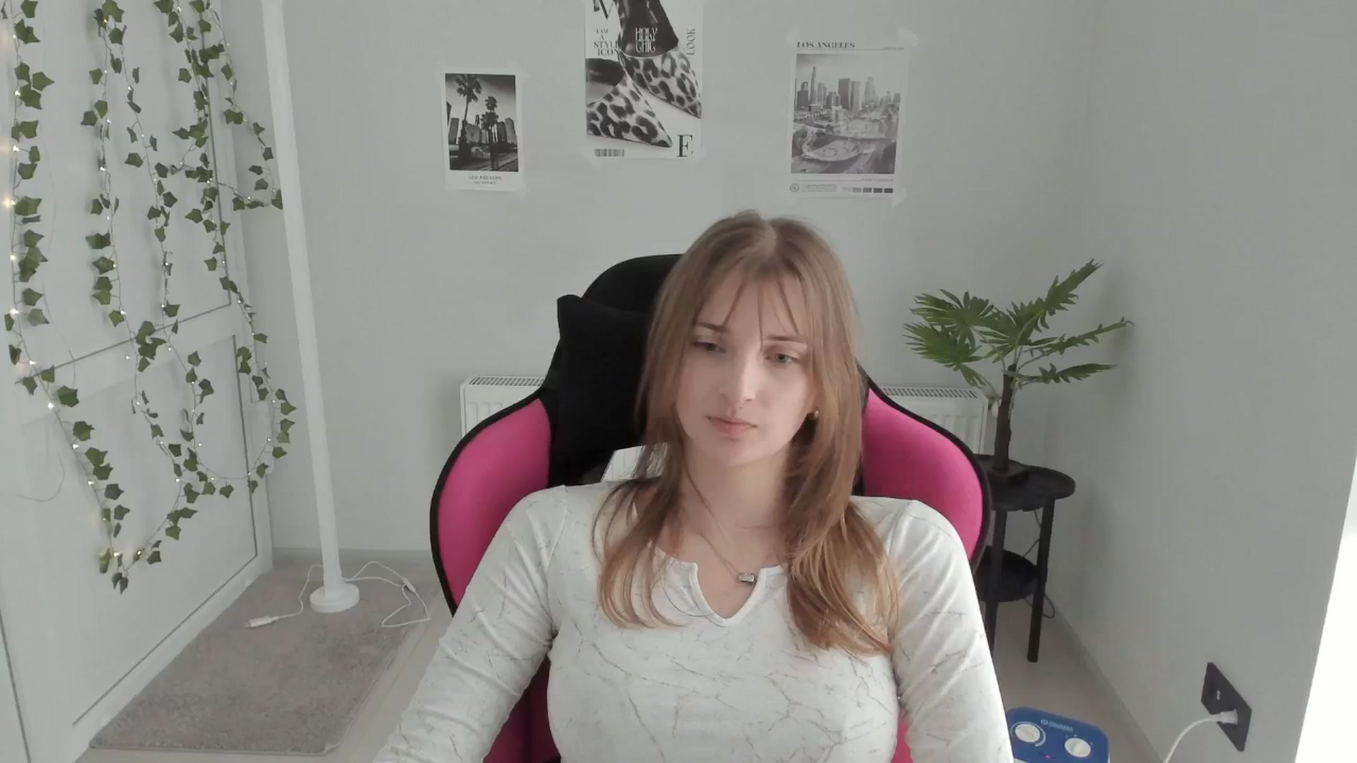 Gallery image thumbnail from Lissa_Stars's myfreecams stream on, 04/23/2026, 13:57 image 18 of 20