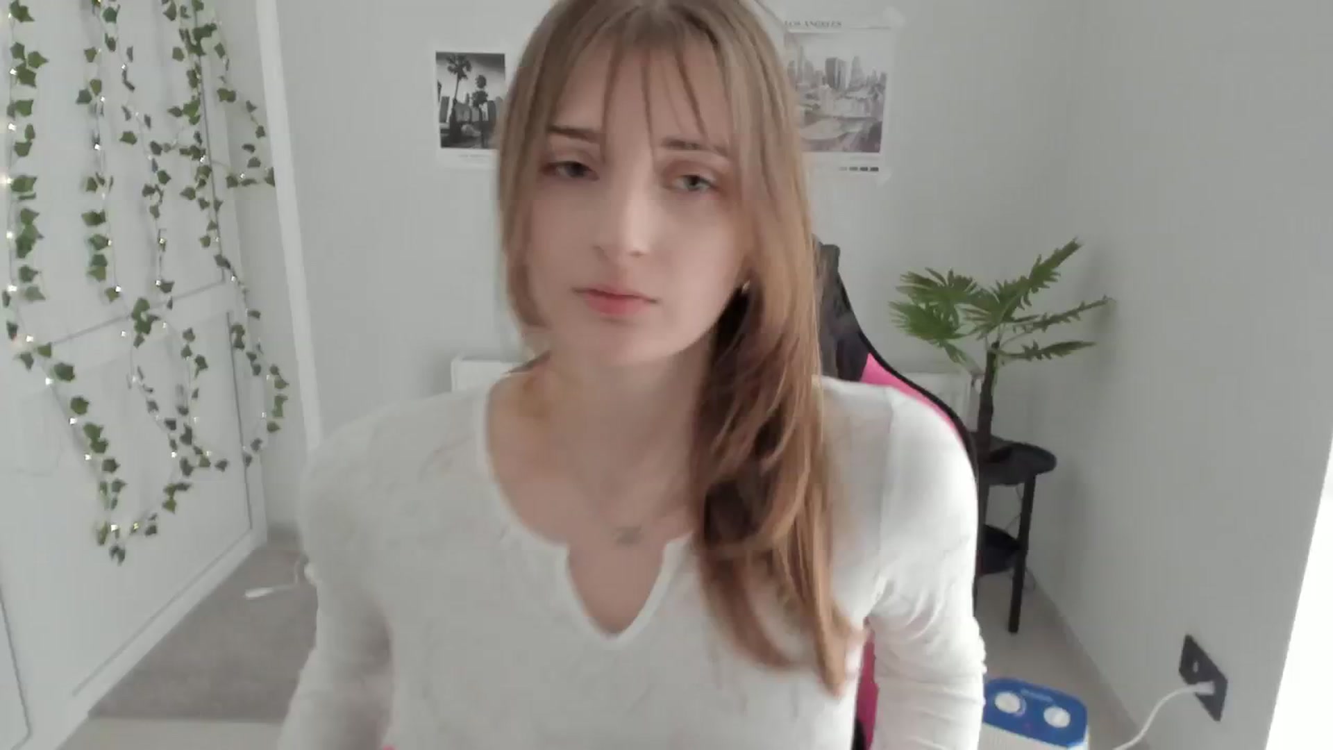 Gallery image thumbnail from Lissa_Stars's myfreecams stream on, 04/23/2026, 13:57 image 12 of 20
