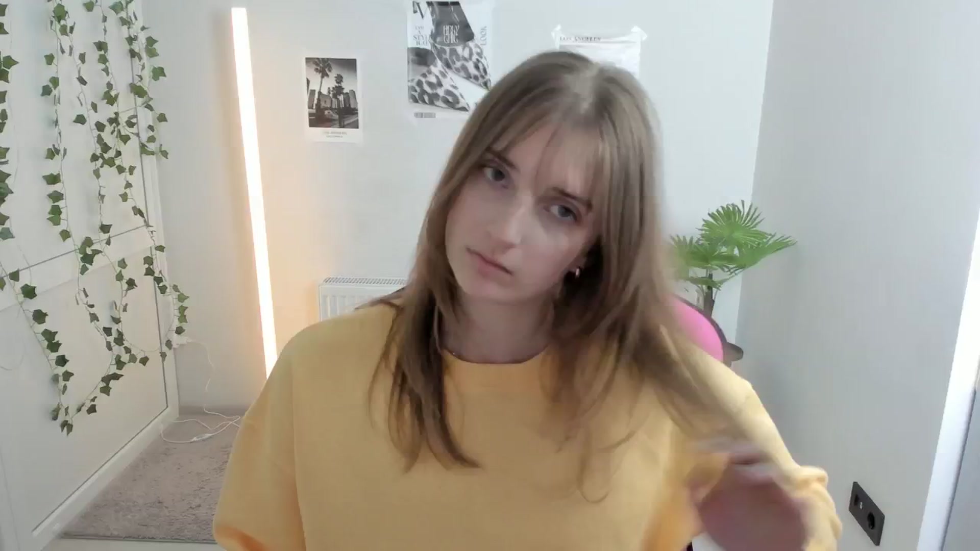 Gallery image thumbnail from Lissa_Stars's myfreecams stream on, 04/26/2026, 17:32 image 14 of 20