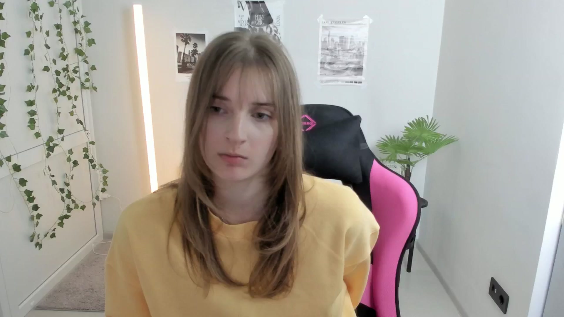 Gallery image thumbnail from Lissa_Stars's myfreecams stream on, 04/26/2026, 17:32 image 13 of 20