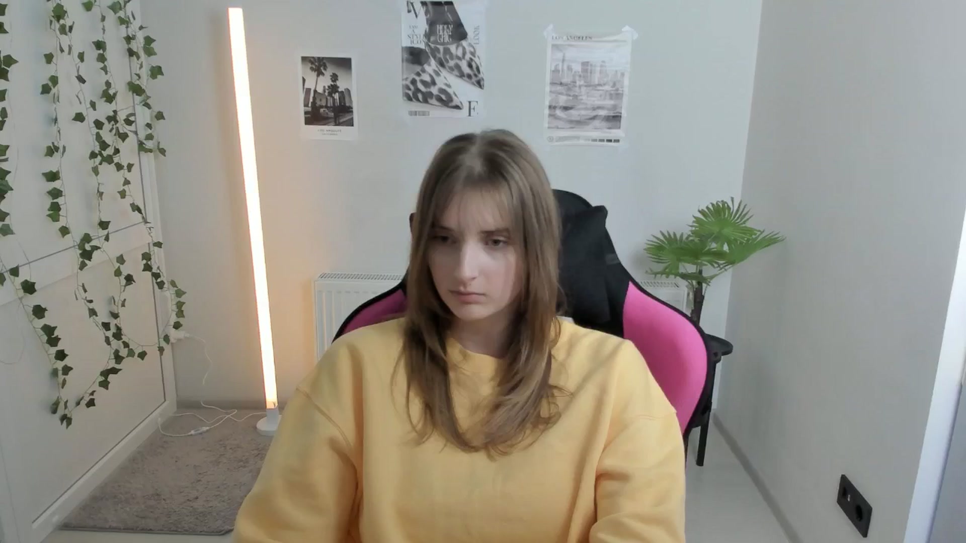 Gallery image thumbnail from Lissa_Stars's myfreecams stream on, 04/26/2026, 17:32 image 7 of 20
