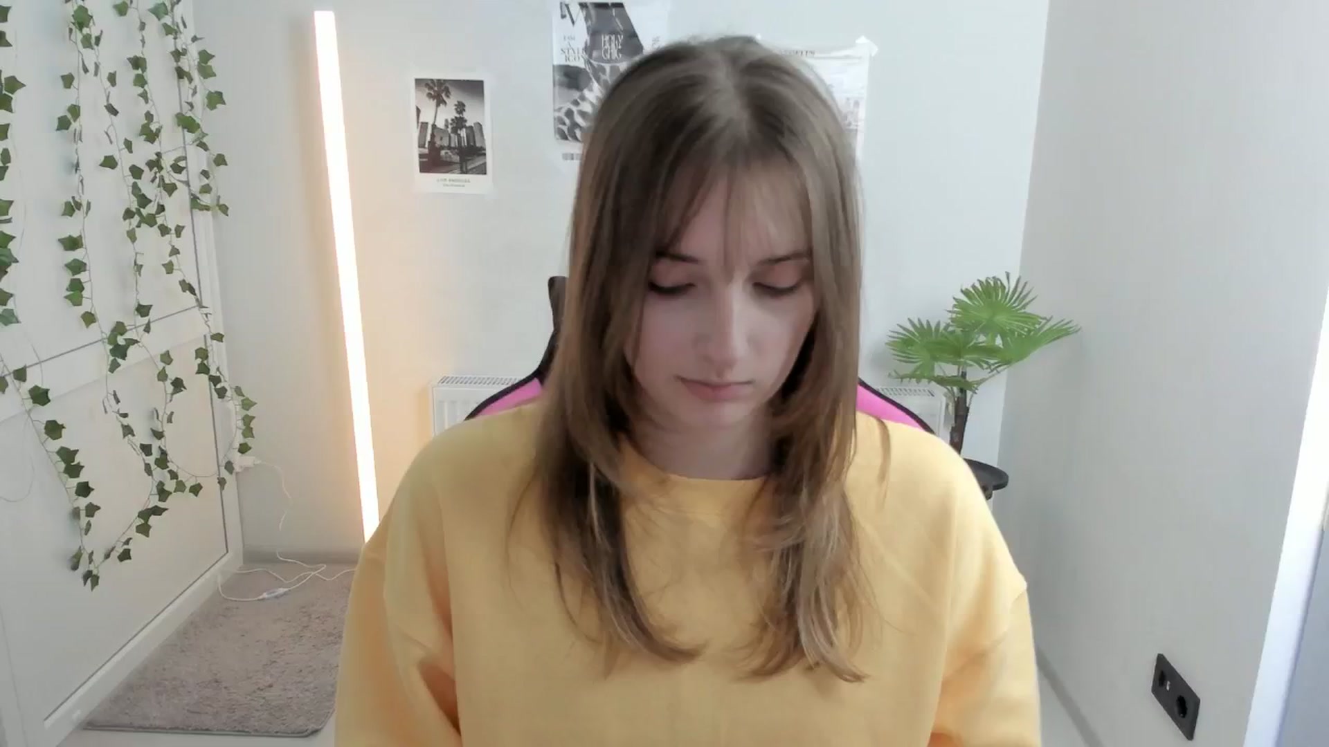 Gallery image thumbnail from Lissa_Stars's myfreecams stream on, 04/26/2026, 17:32 image 5 of 20