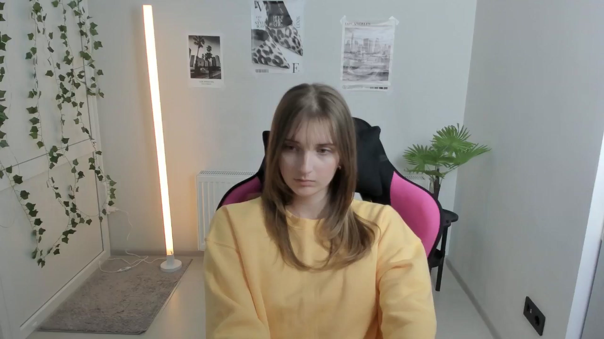 Gallery image thumbnail from Lissa_Stars's myfreecams stream on, 04/26/2026, 17:32 image 17 of 20