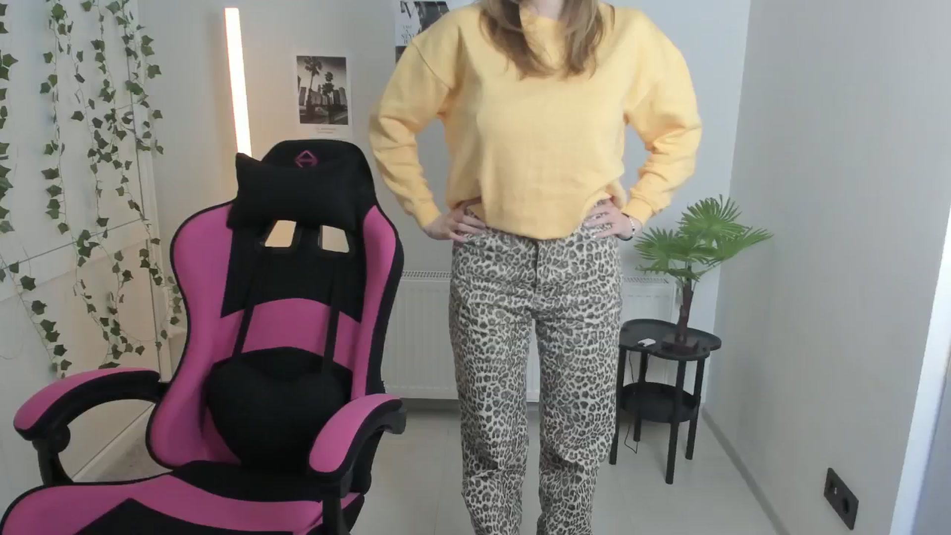 Gallery image thumbnail from Lissa_Stars's myfreecams stream on, 04/26/2026, 17:32 image 4 of 20