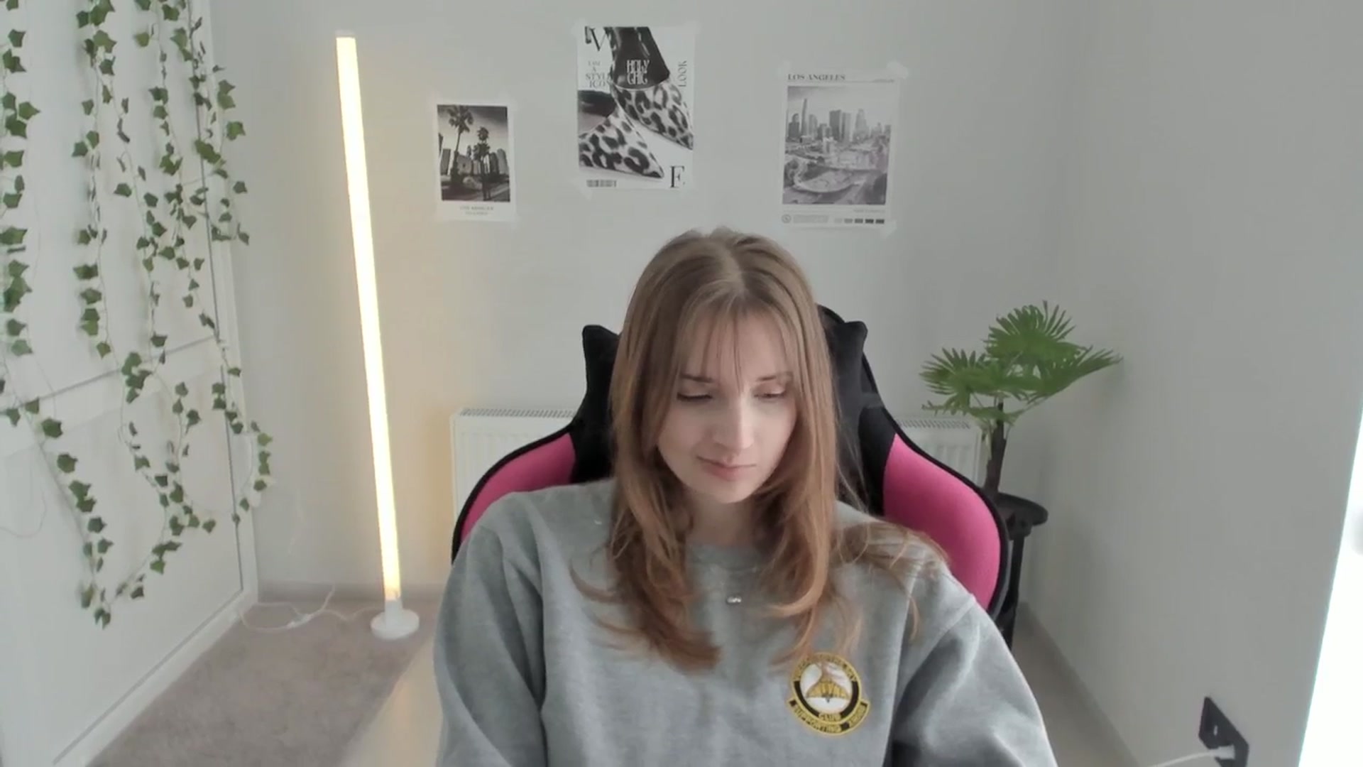 Gallery image thumbnail from Lissa_Stars's myfreecams stream on, 04/27/2026, 12:21 image 13 of 20