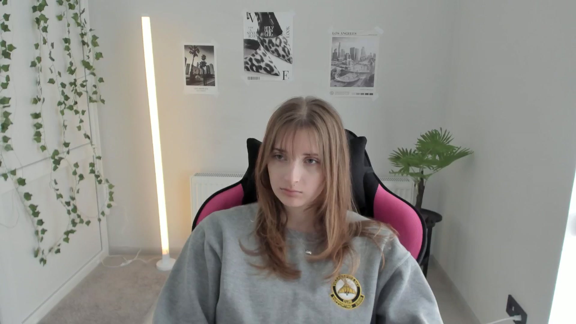 Gallery image thumbnail from Lissa_Stars's myfreecams stream on, 04/27/2026, 12:21 image 15 of 20