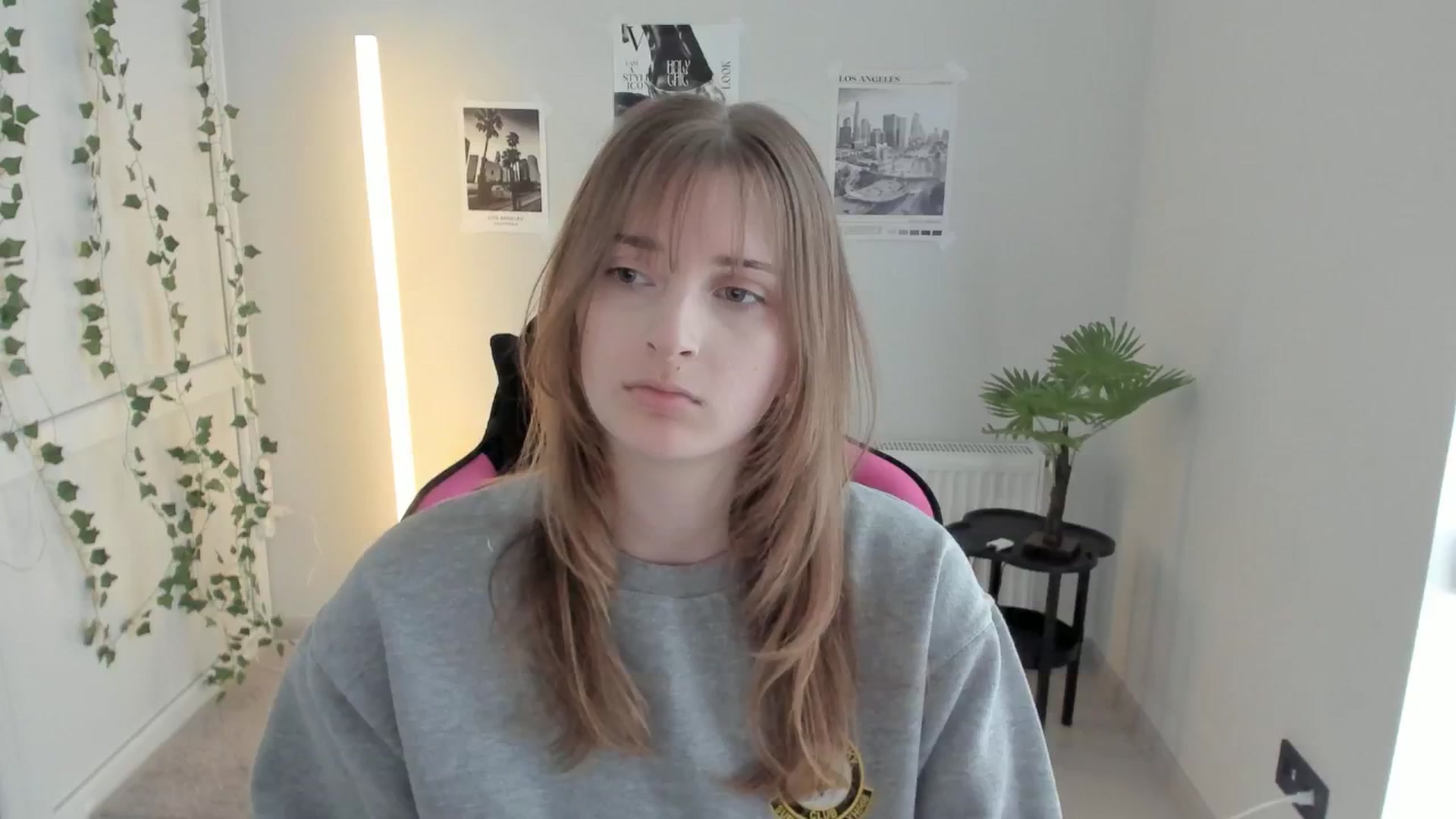 Gallery image thumbnail from Lissa_Stars's myfreecams stream on, 04/27/2026, 13:24 image 14 of 20