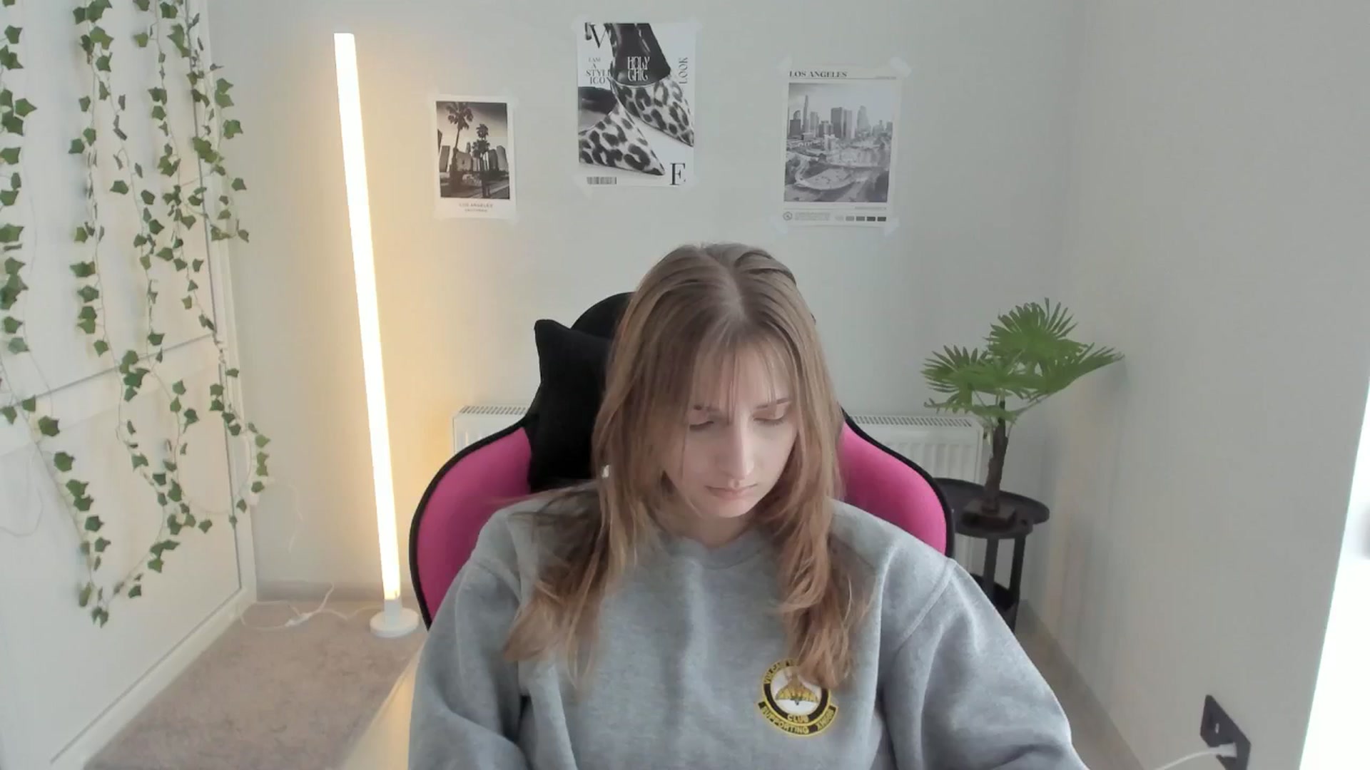 Gallery image thumbnail from Lissa_Stars's myfreecams stream on, 04/27/2026, 13:24 image 11 of 20