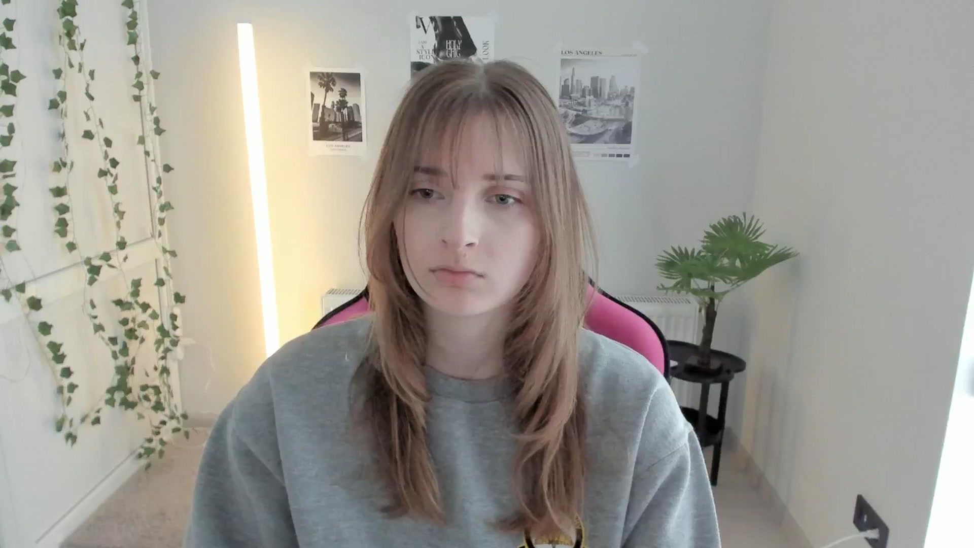 Gallery image thumbnail from Lissa_Stars's myfreecams stream on, 04/27/2026, 13:24 image 15 of 20