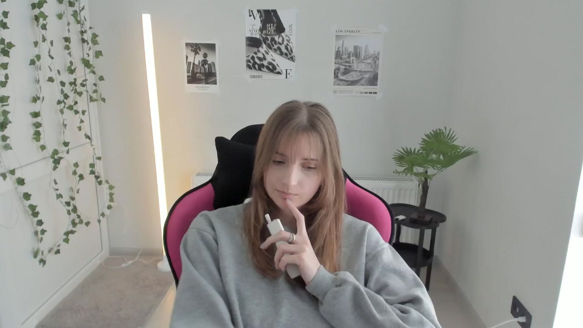 Gallery image thumbnail from Lissa_Stars's myfreecams stream on, 04/27/2026, 13:24 image 6 of 20