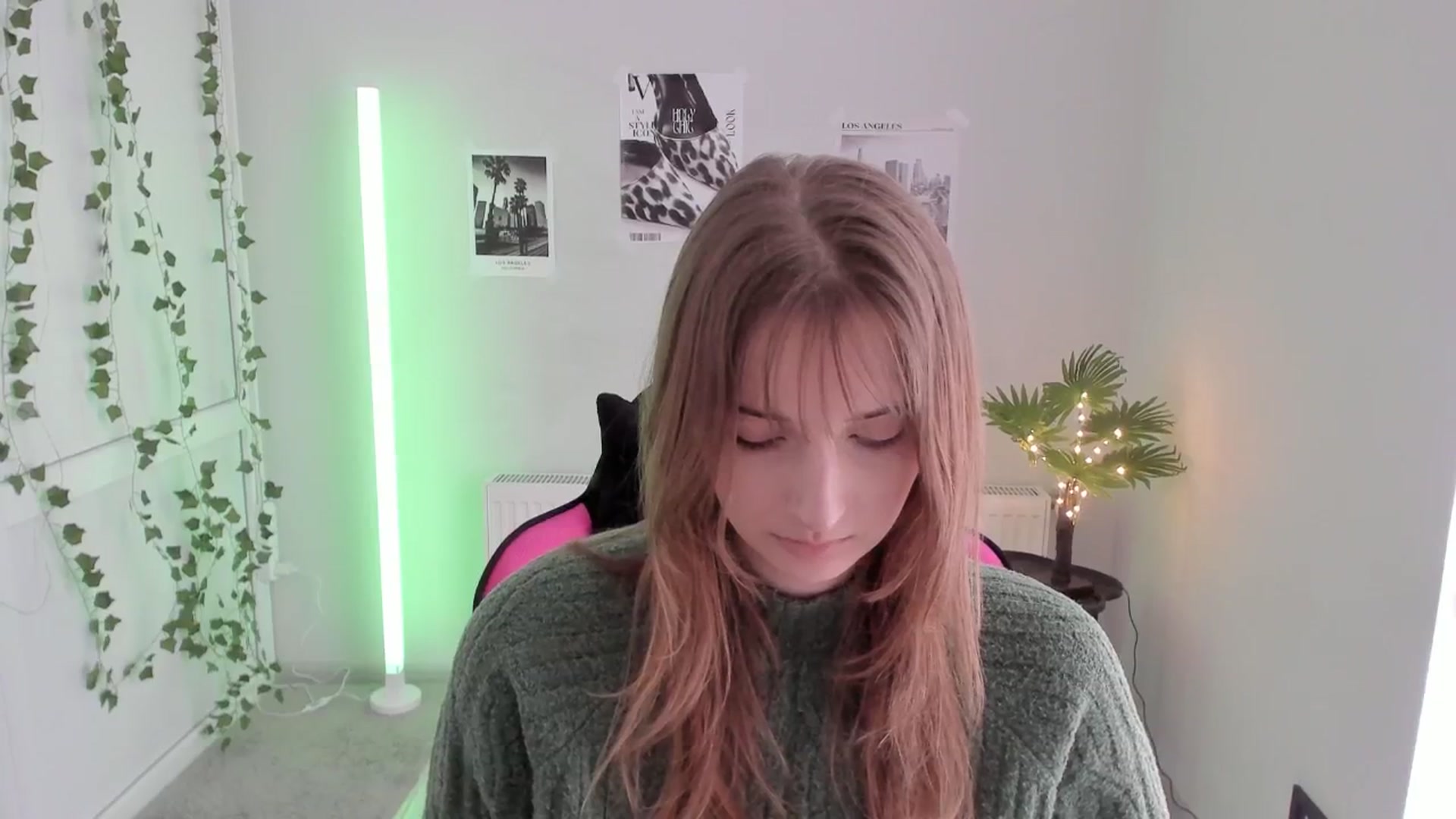 Gallery image thumbnail from Lissa_Stars's myfreecams stream on, 04/28/2026, 13:28 image 4 of 20
