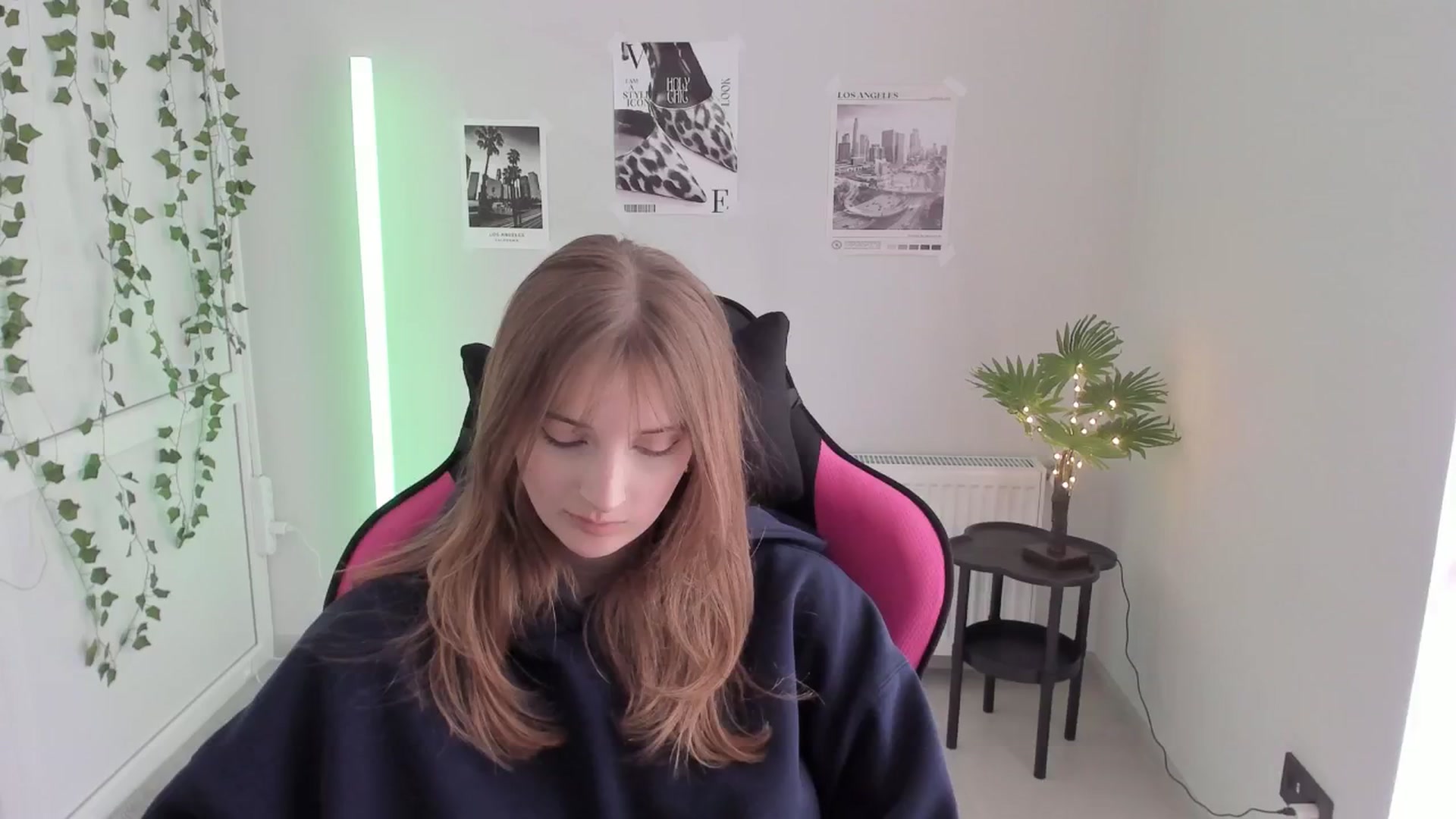 Gallery image thumbnail from Lissa_Stars's myfreecams stream on, 04/30/2026, 11:45 image 17 of 20
