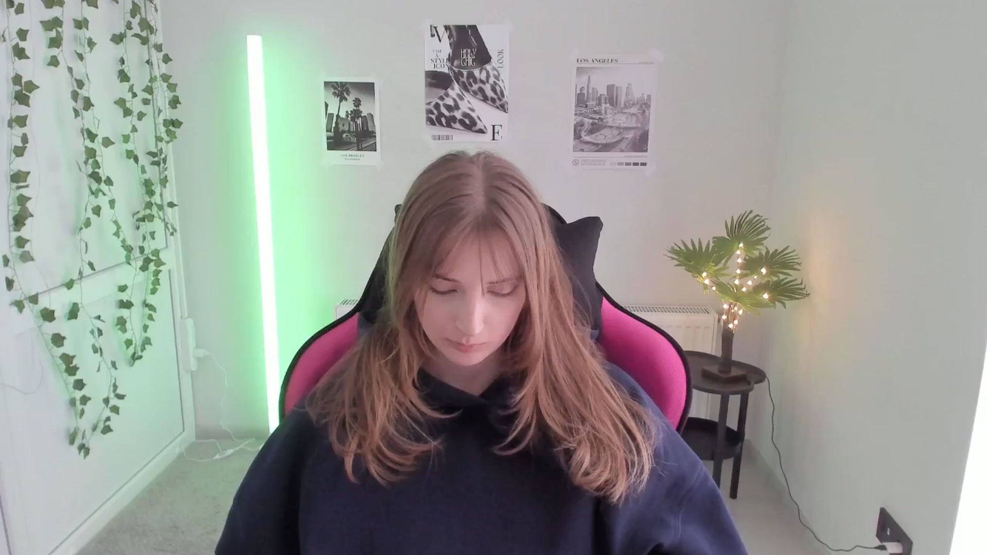 Gallery image thumbnail from Lissa_Stars's myfreecams stream on, 04/30/2026, 14:19 image 13 of 20