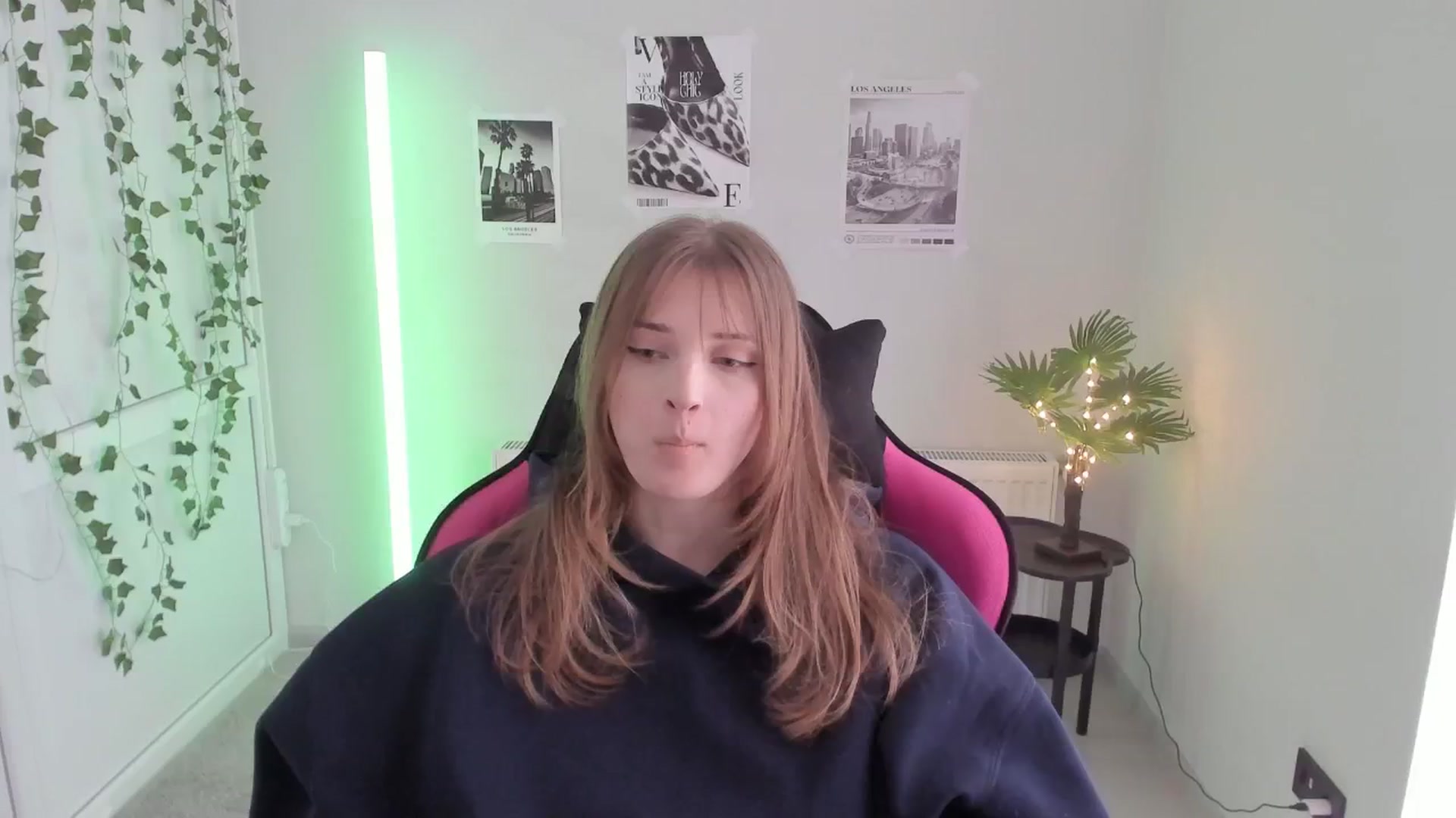 Gallery image thumbnail from Lissa_Stars's myfreecams stream on, 04/30/2026, 14:19 image 14 of 20