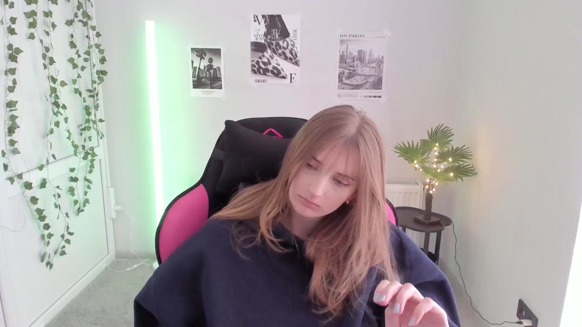 Gallery image thumbnail from Lissa_Stars's myfreecams stream on, 04/30/2026, 14:19 image 6 of 20