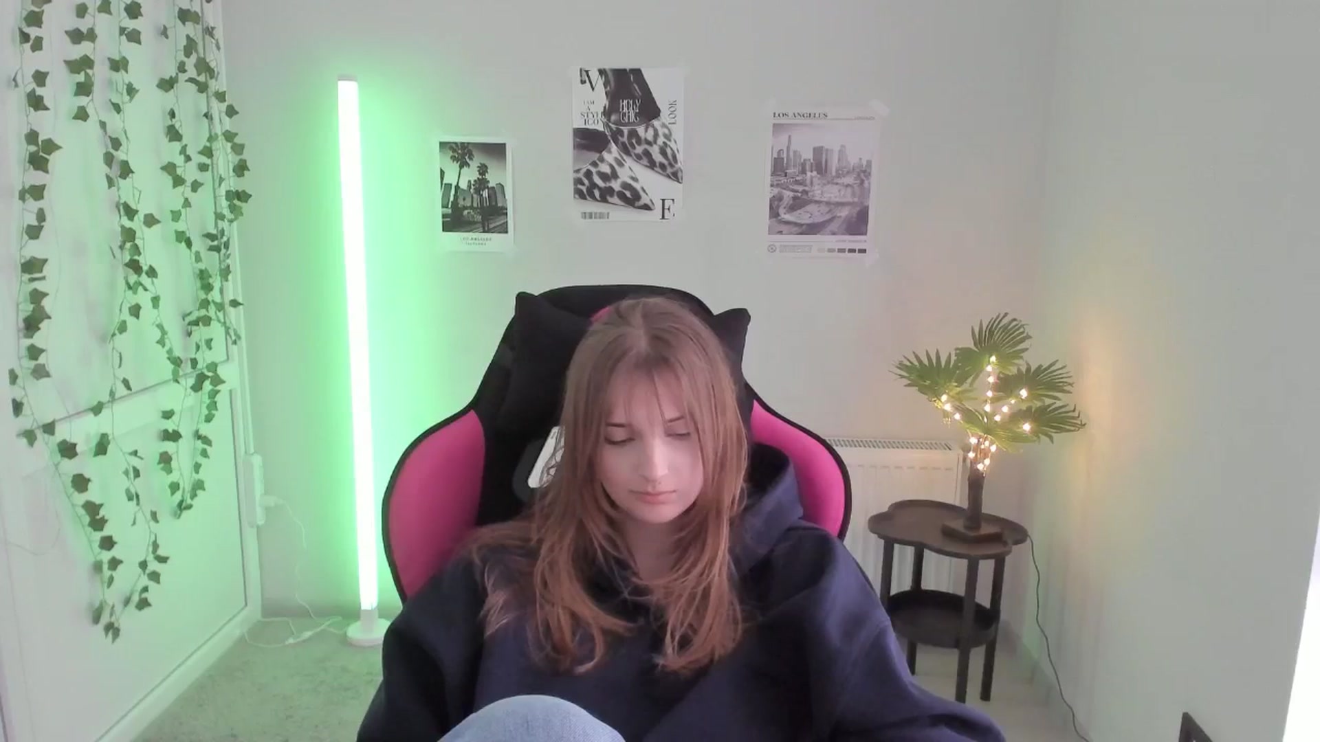 Gallery image thumbnail from Lissa_Stars's myfreecams stream on, 04/30/2026, 16:10 image 14 of 20