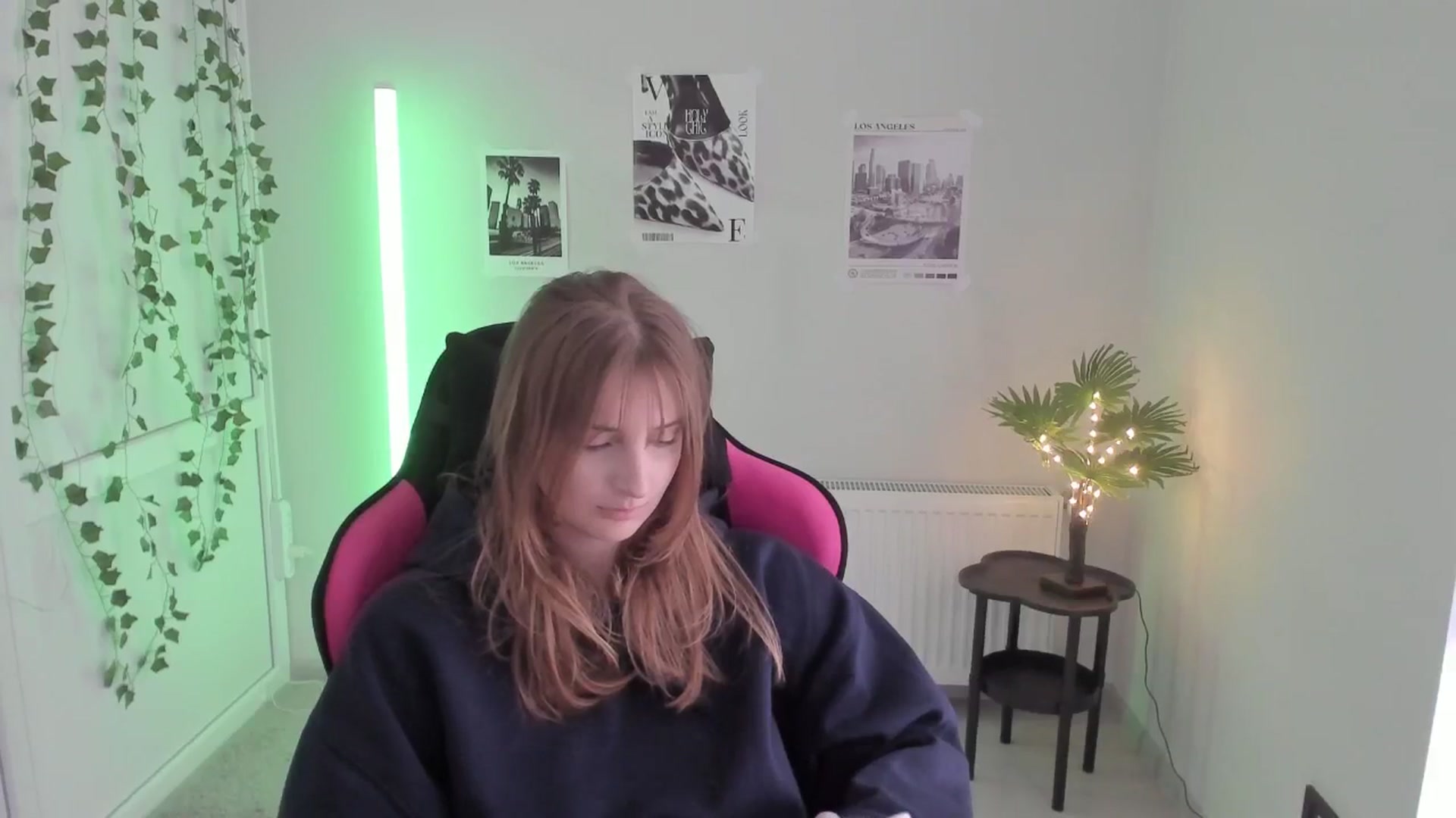 Gallery image thumbnail from Lissa_Stars's myfreecams stream on, 04/30/2026, 16:10 image 18 of 20