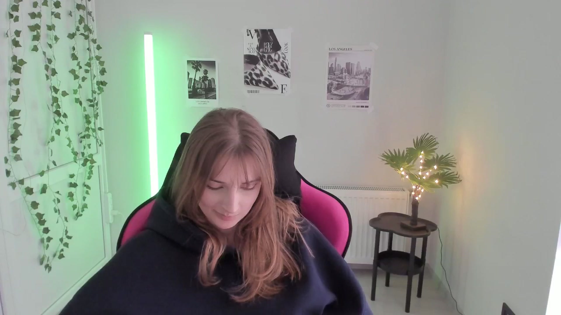Gallery image thumbnail from Lissa_Stars's myfreecams stream on, 04/30/2026, 16:10 image 3 of 20