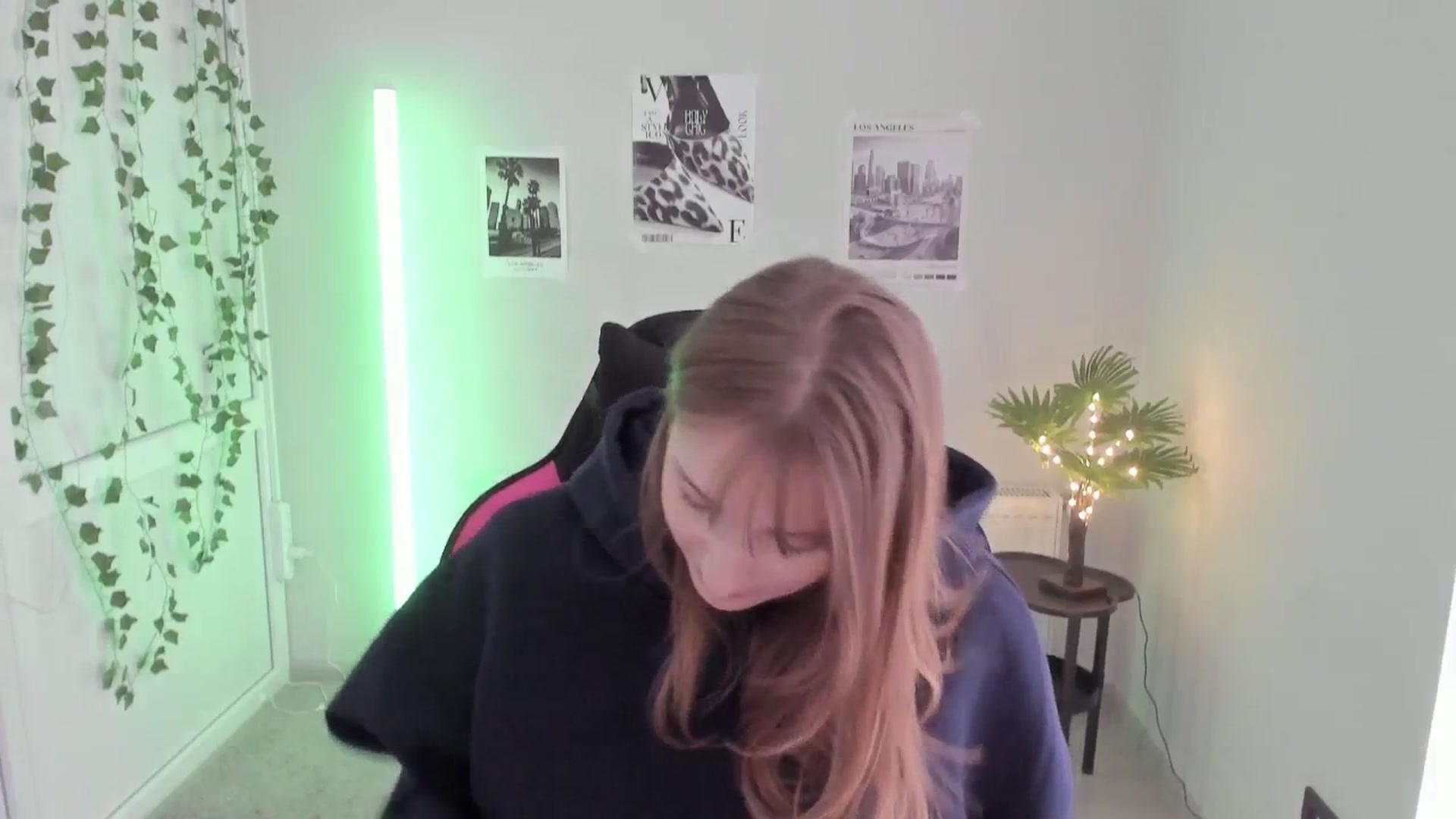 Gallery image thumbnail from Lissa_Stars's myfreecams stream on, 04/30/2026, 16:10 image 5 of 20