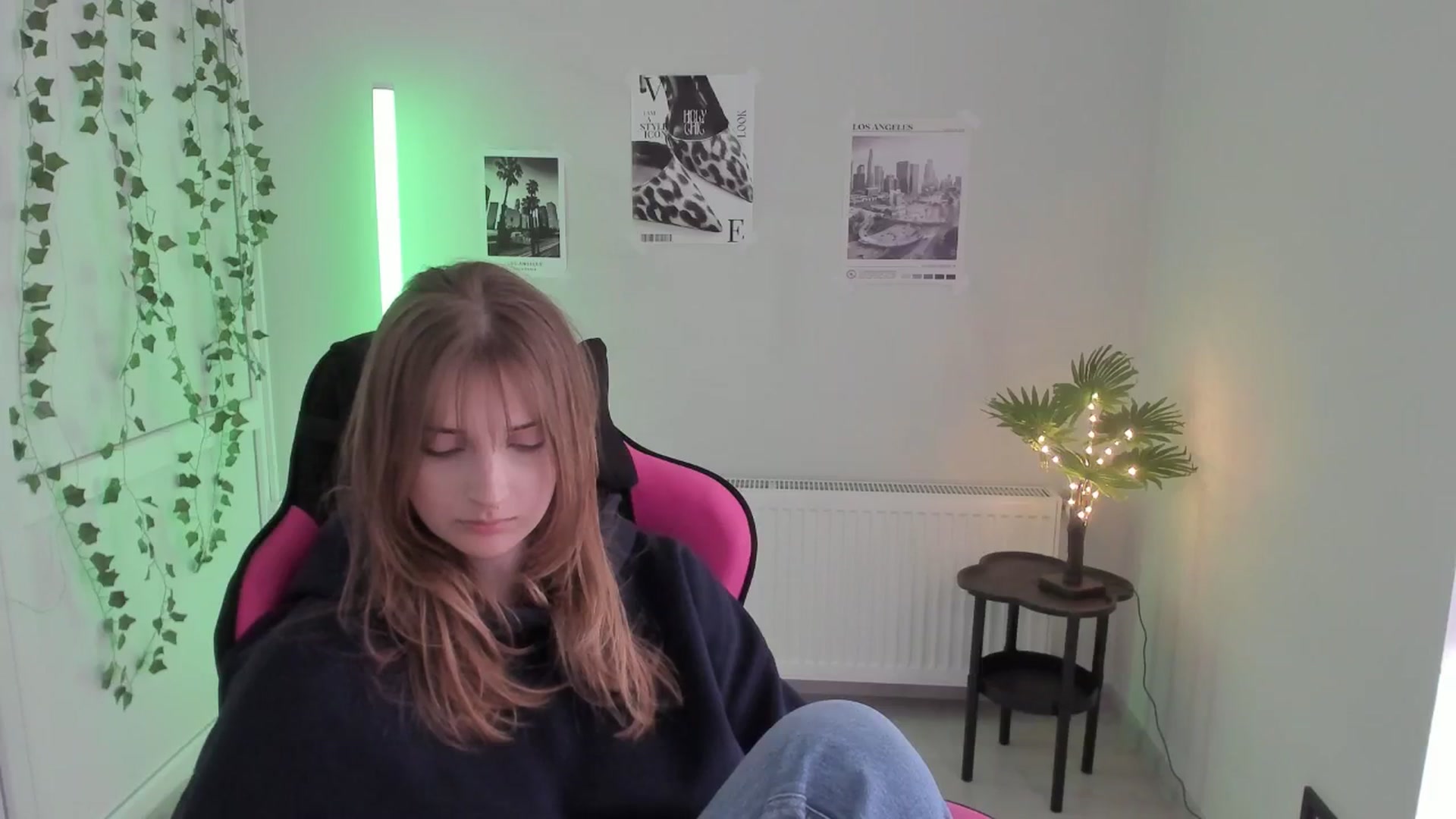 Gallery image thumbnail from Lissa_Stars's myfreecams stream on, 04/30/2026, 16:10 image 17 of 20
