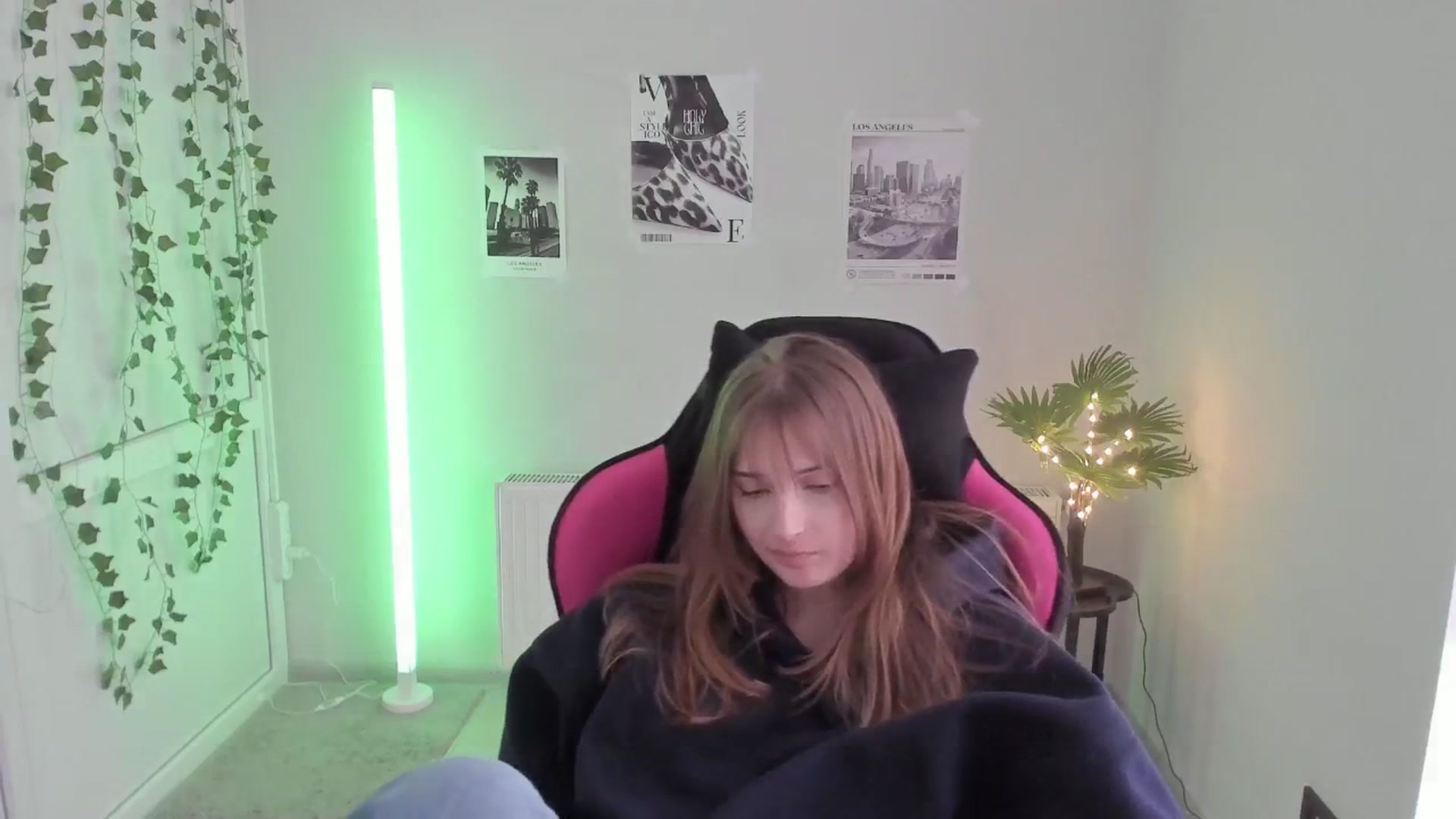 Gallery image thumbnail from Lissa_Stars's myfreecams stream on, 04/30/2026, 16:10 image 11 of 20