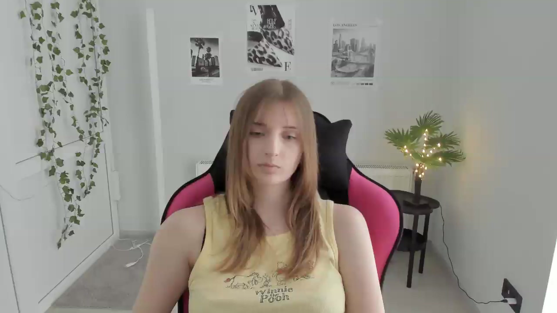 Gallery image thumbnail from Lissa_Stars's myfreecams stream on, 05/16/2026, 12:25 image 9 of 20