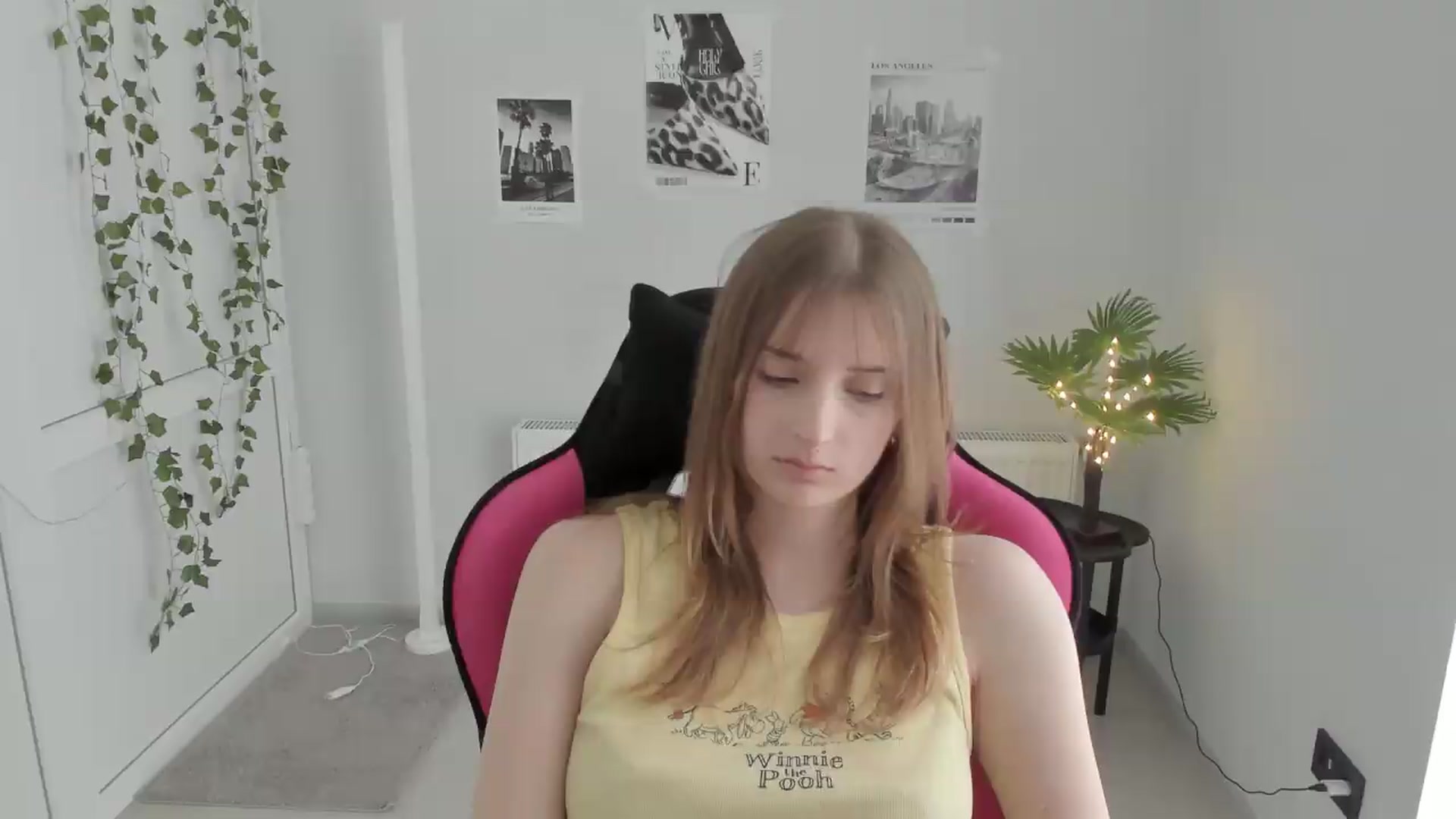 Gallery image thumbnail from Lissa_Stars's myfreecams stream on, 05/16/2026, 12:25 image 6 of 20