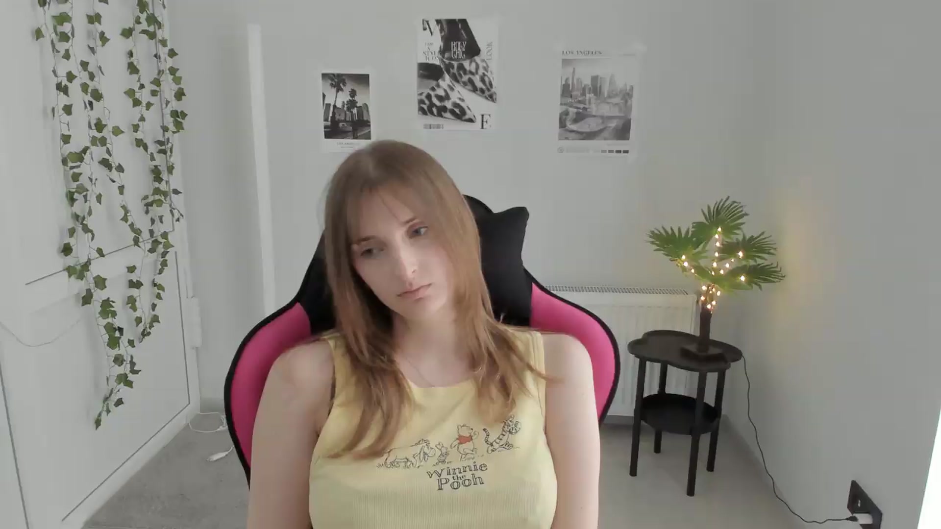 Gallery image thumbnail from Lissa_Stars's myfreecams stream on, 05/16/2026, 12:25 image 11 of 20
