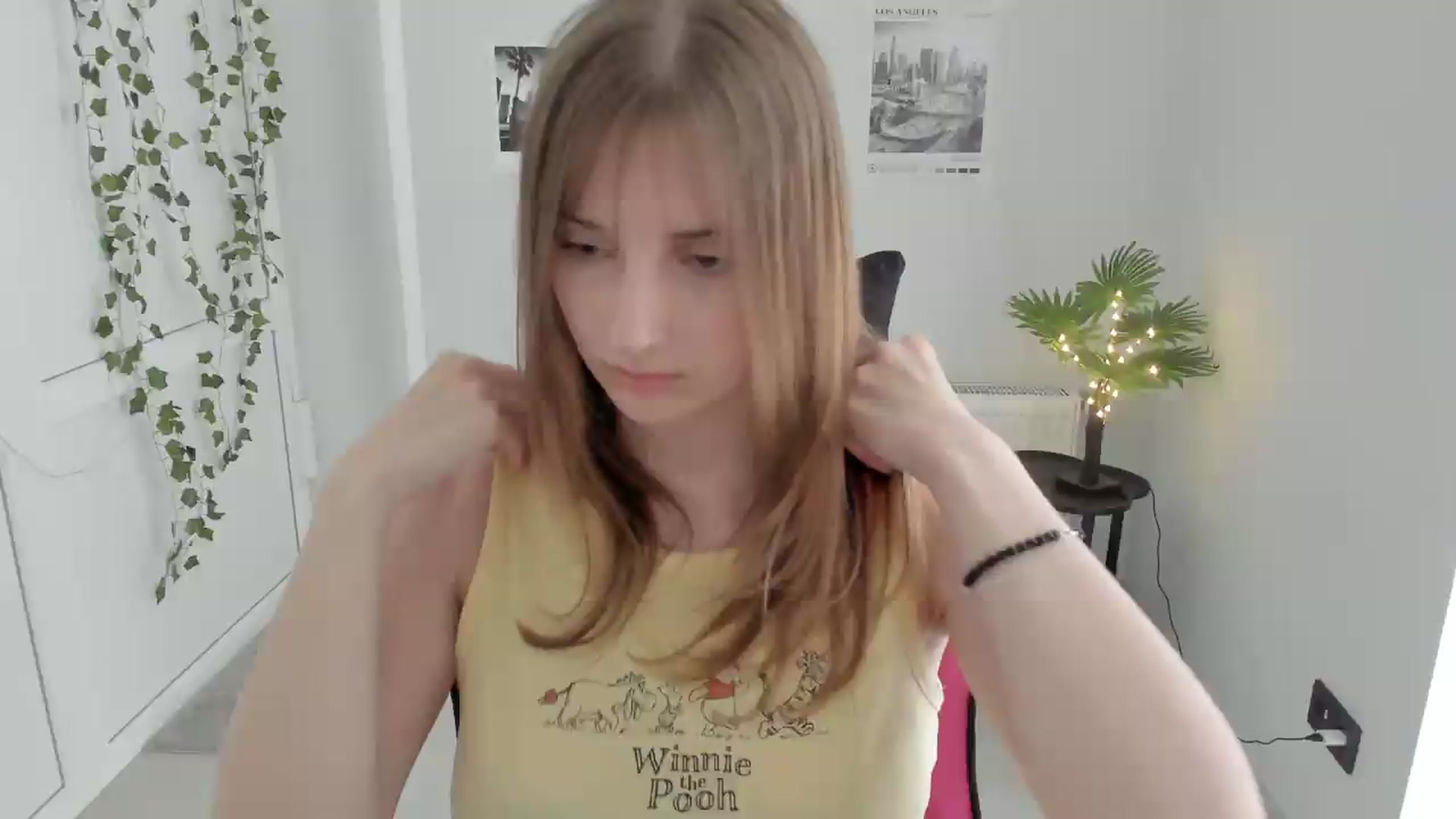 Gallery image thumbnail from Lissa_Stars's myfreecams stream on, 05/16/2026, 12:25 image 5 of 20