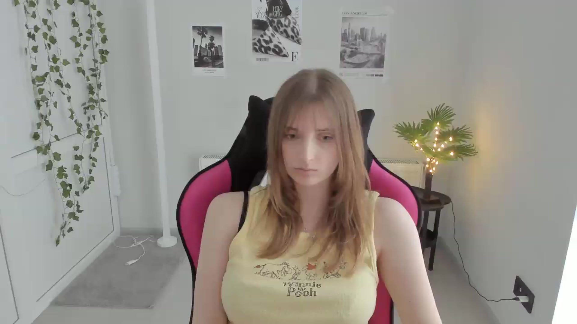 Gallery image thumbnail from Lissa_Stars's myfreecams stream on, 05/16/2026, 12:25 image 20 of 20