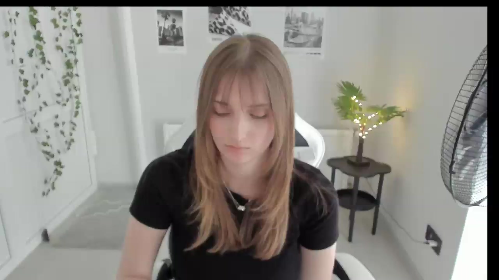 Gallery image thumbnail from Lissa_Stars's myfreecams stream on, 05/23/2026, 14:08 image 17 of 20