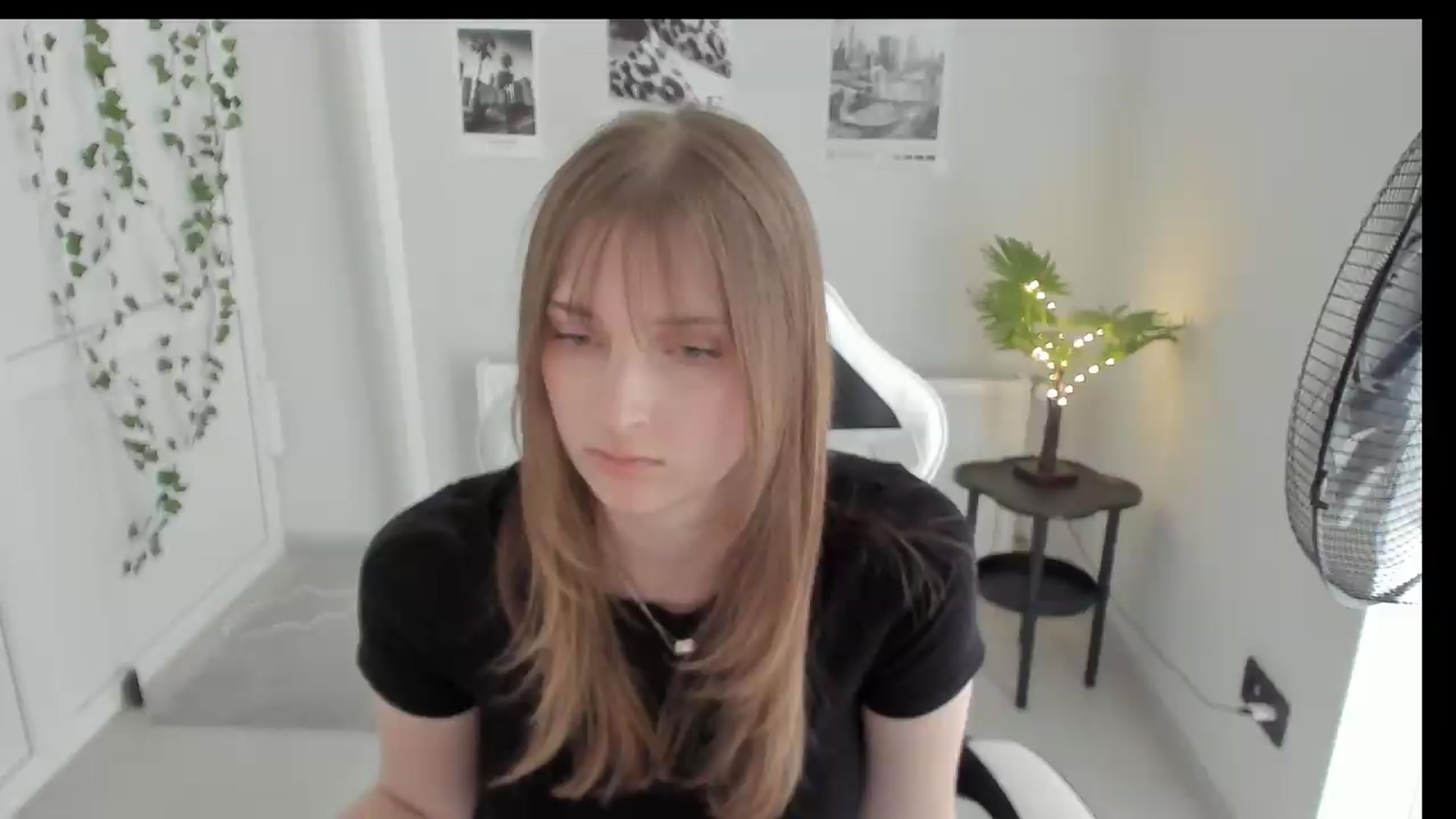 Gallery image thumbnail from Lissa_Stars's myfreecams stream on, 05/23/2026, 14:08 image 18 of 20